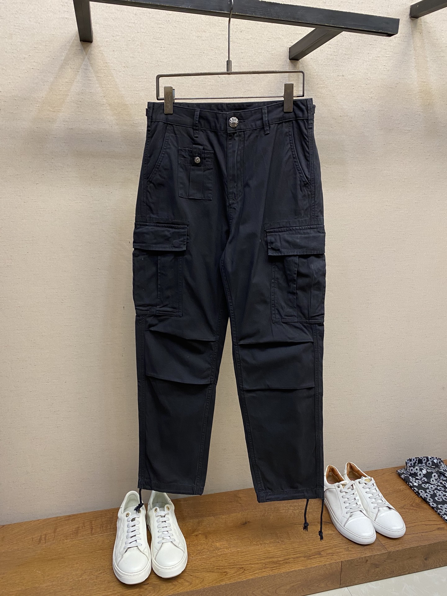 P572 Chelome Heart Men’s Crotch Pants: Fashionable, Comfortable, and Versatile