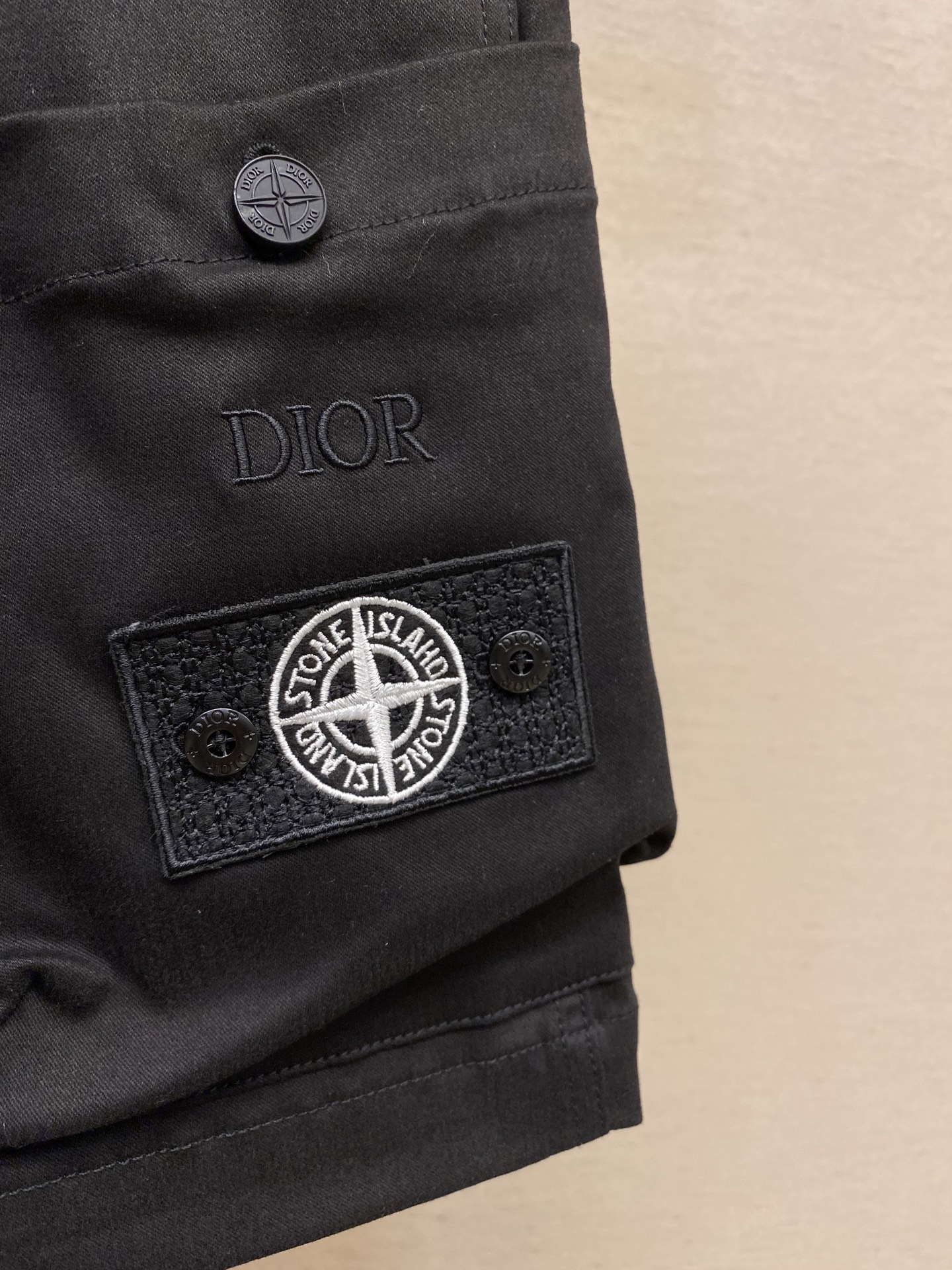 🌟🌟Dior、24ss新款短裤来自 DIOR AND STONE ISLAND 限定系列，突显联名系列标