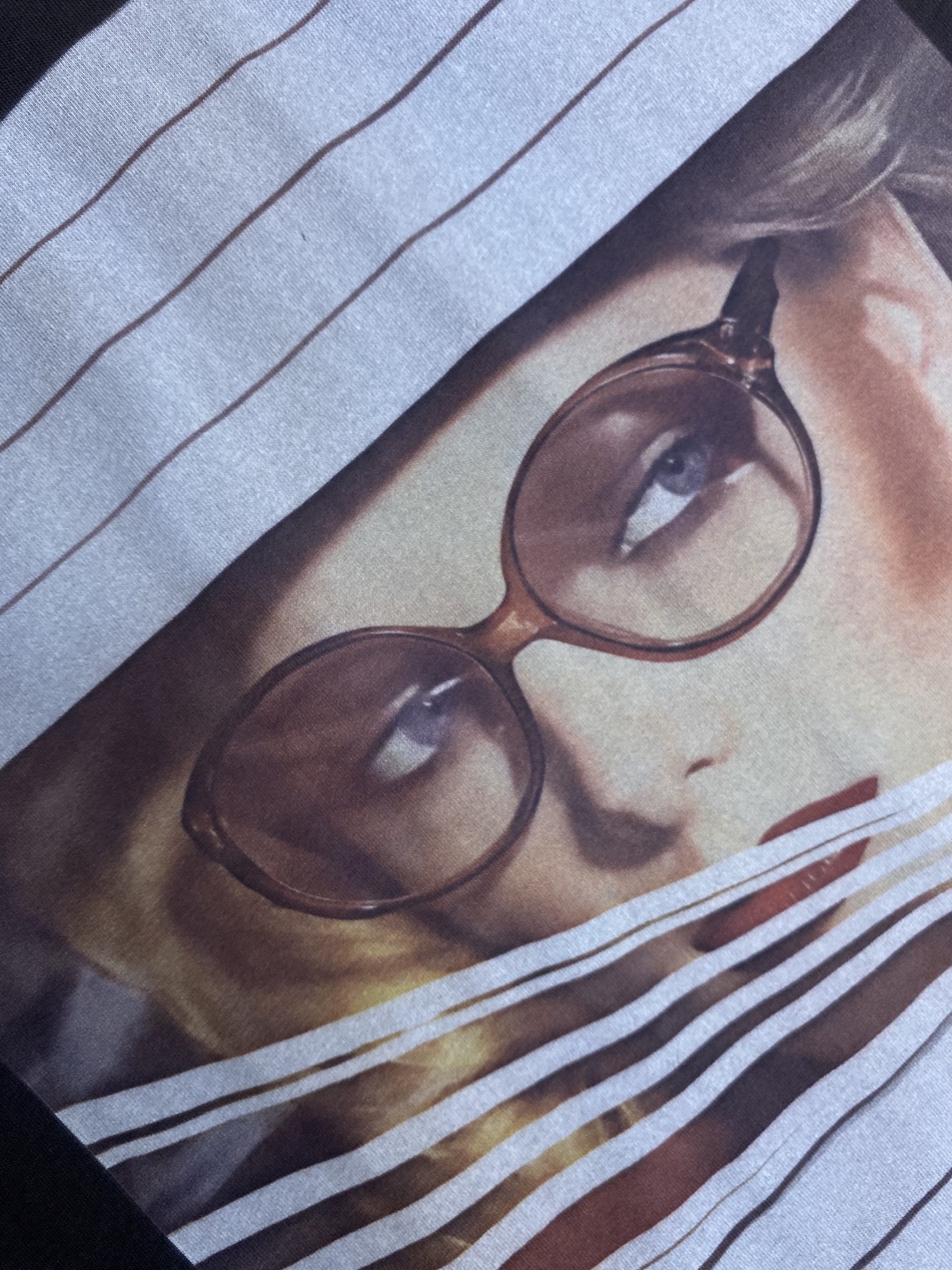 🌟🌟Dior，百叶窗印花圆领短袖

⚠️原,500购买；棉质平纹针织面料、Héritage 印花图案、标