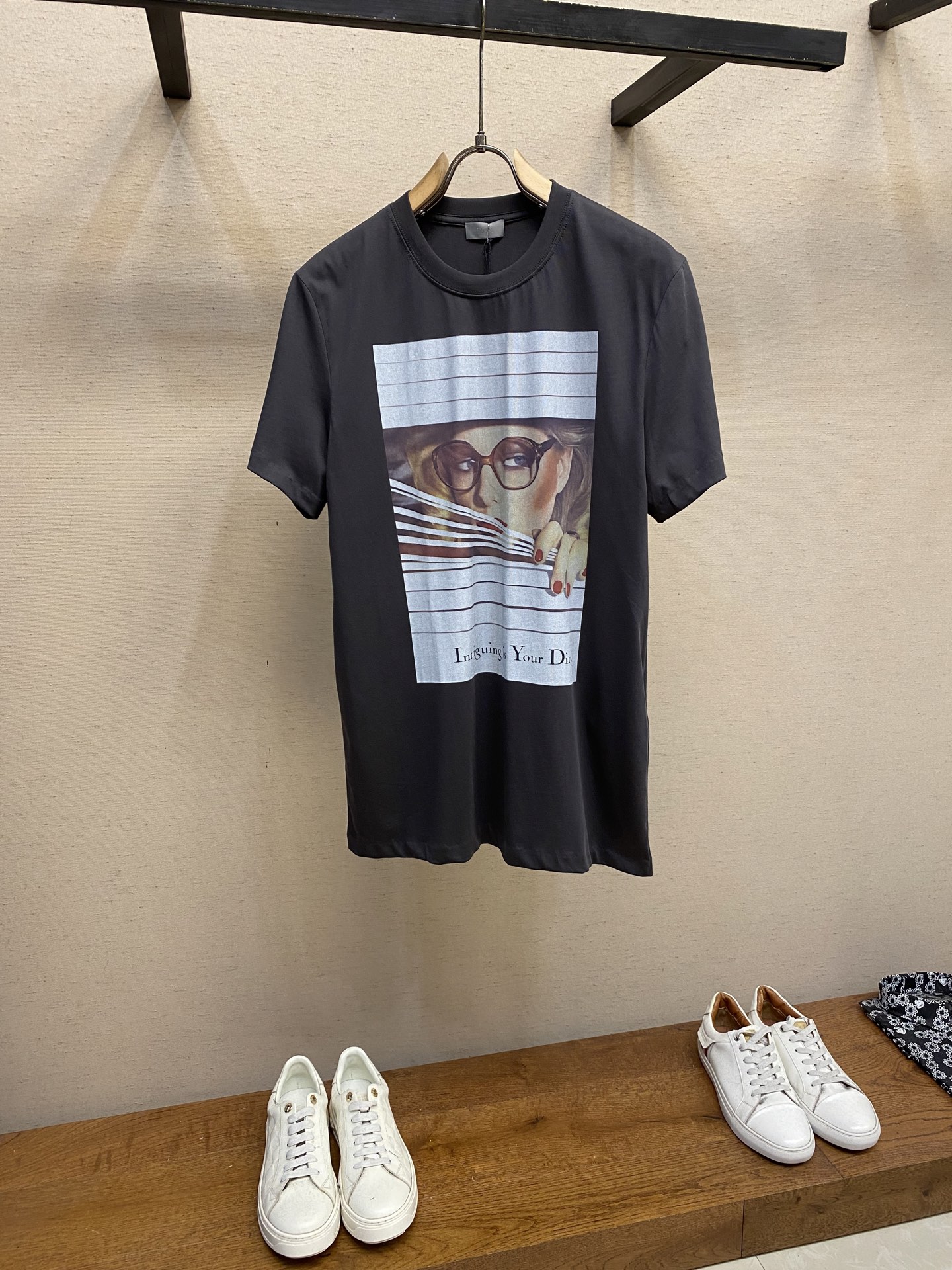 🌟🌟Dior，百叶窗印花圆领短袖

⚠️原,500购买；棉质平纹针织面料、Héritage 印花图案、标