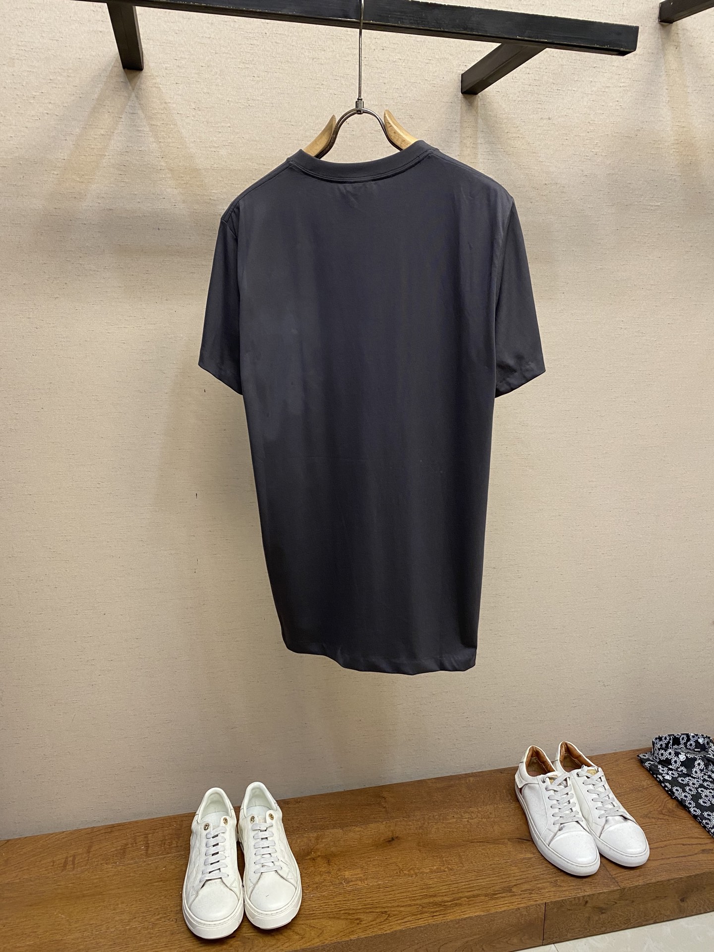🌟🌟Dior，百叶窗印花圆领短袖

⚠️原,500购买；棉质平纹针织面料、Héritage 印花图案、标