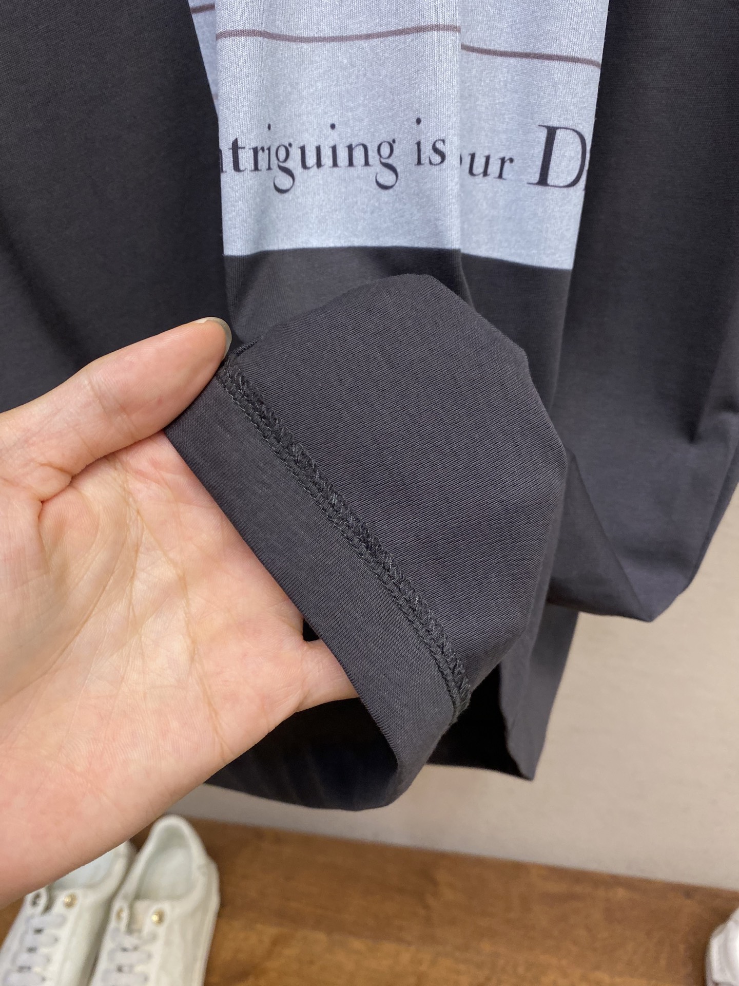 🌟🌟Dior，百叶窗印花圆领短袖

⚠️原,500购买；棉质平纹针织面料、Héritage 印花图案、标