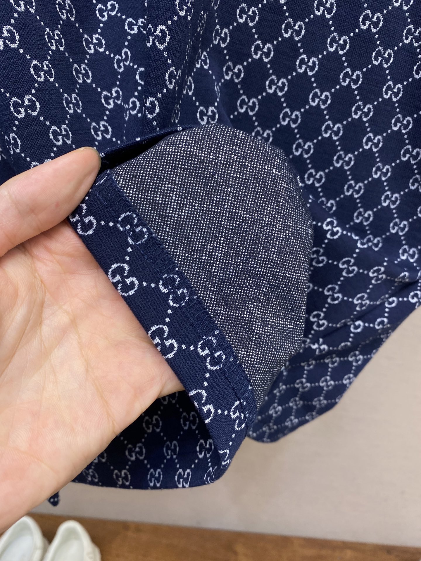🌟🌟Gucci，POLO衫翻领上身百搭半袖高版本纯棉经典短袖
这款纯棉拼色 高克重纯棉场上是没有的，我们