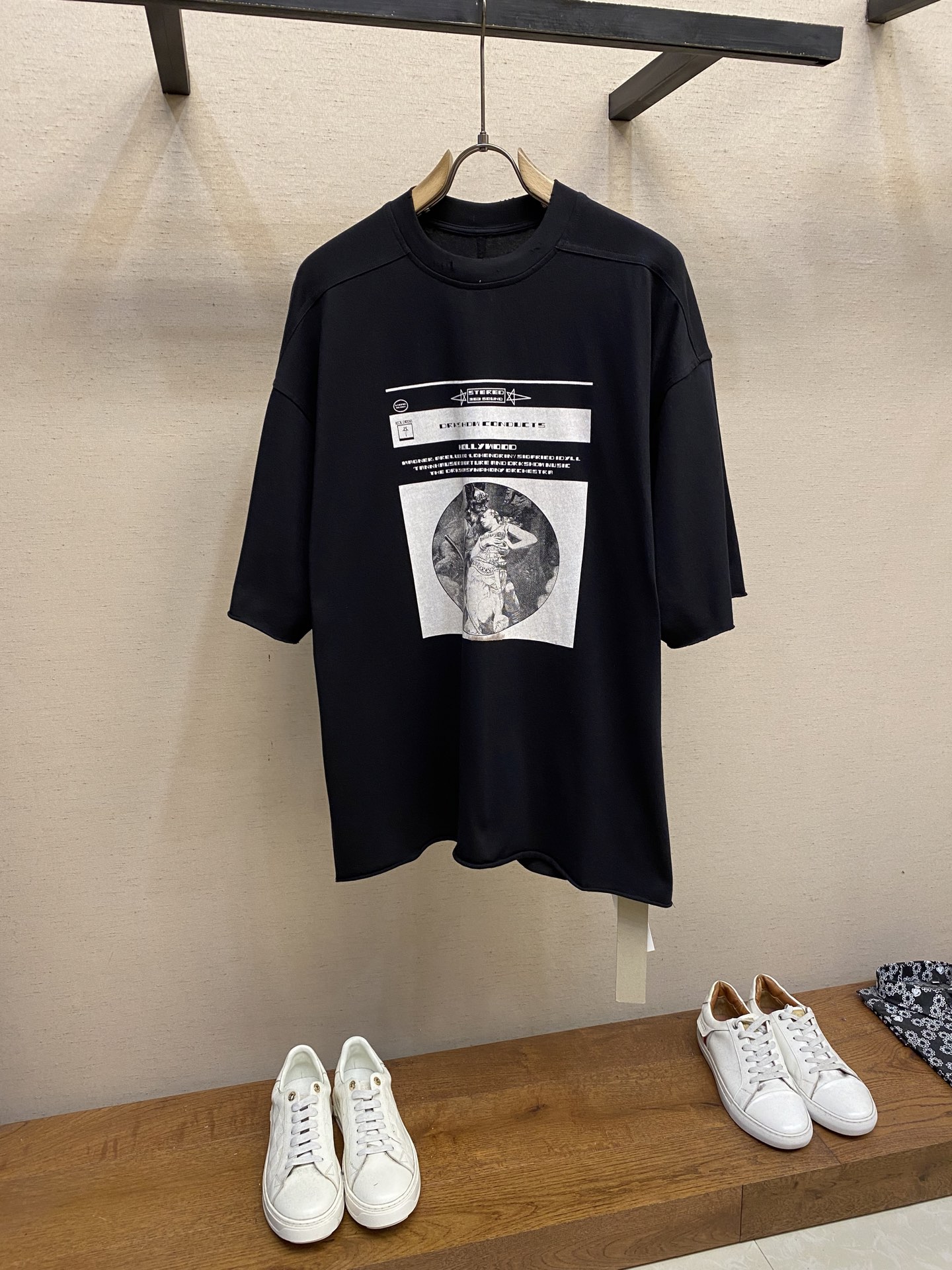 NO:437084,RO Rick Owens summer new loose cotton round neck TEE oversized style, large front print, versatile upper body, same style for men and women, size S-XL, versace, alexander wang19860909RO 瑞克欧文斯夏季新款宽松纯棉圆领TEE oversized版型 前幅大印花 上身个性百搭 男女同款 尺码S-XL,,versace,alexander wang,Men's clothing