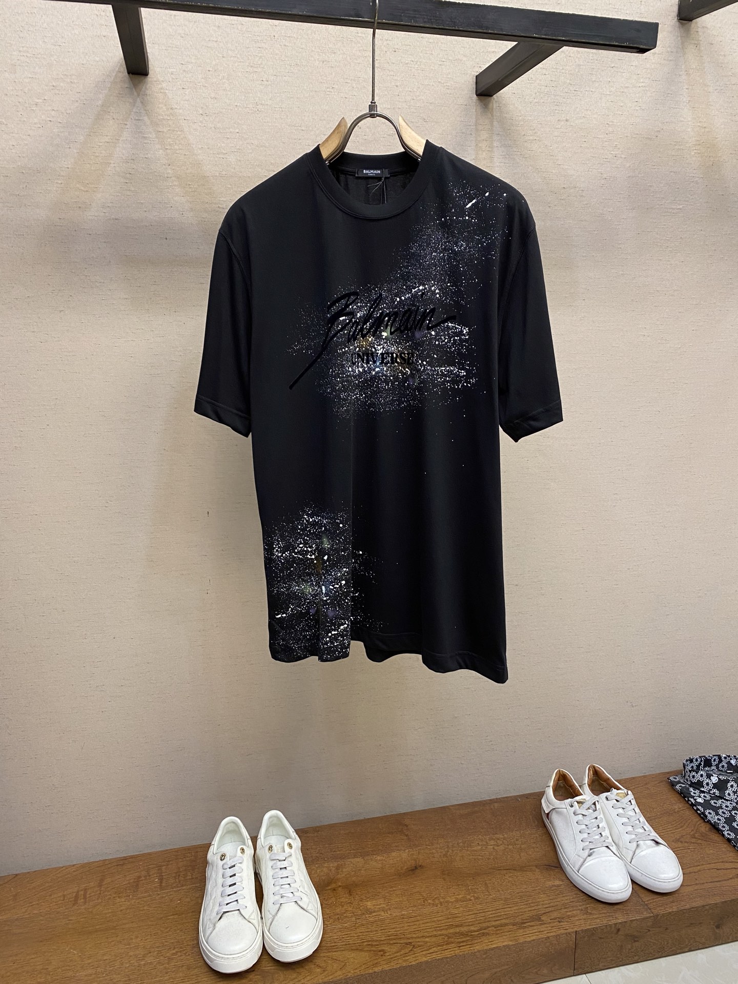 NO:437145,Balmain summer thin round neck short sleeve irregular handmade ink splash flock logo prints men and women Size S-XL, balmain, balmain, T-shirt, alexander wang19860909Balmain 巴尔曼 夏季薄款圆领短袖 不规则手工彩色泼墨 植绒logo印花 男女同款 尺码S-XL,,balmain,balmain,T-shirt,alexander wang,Men's clothing