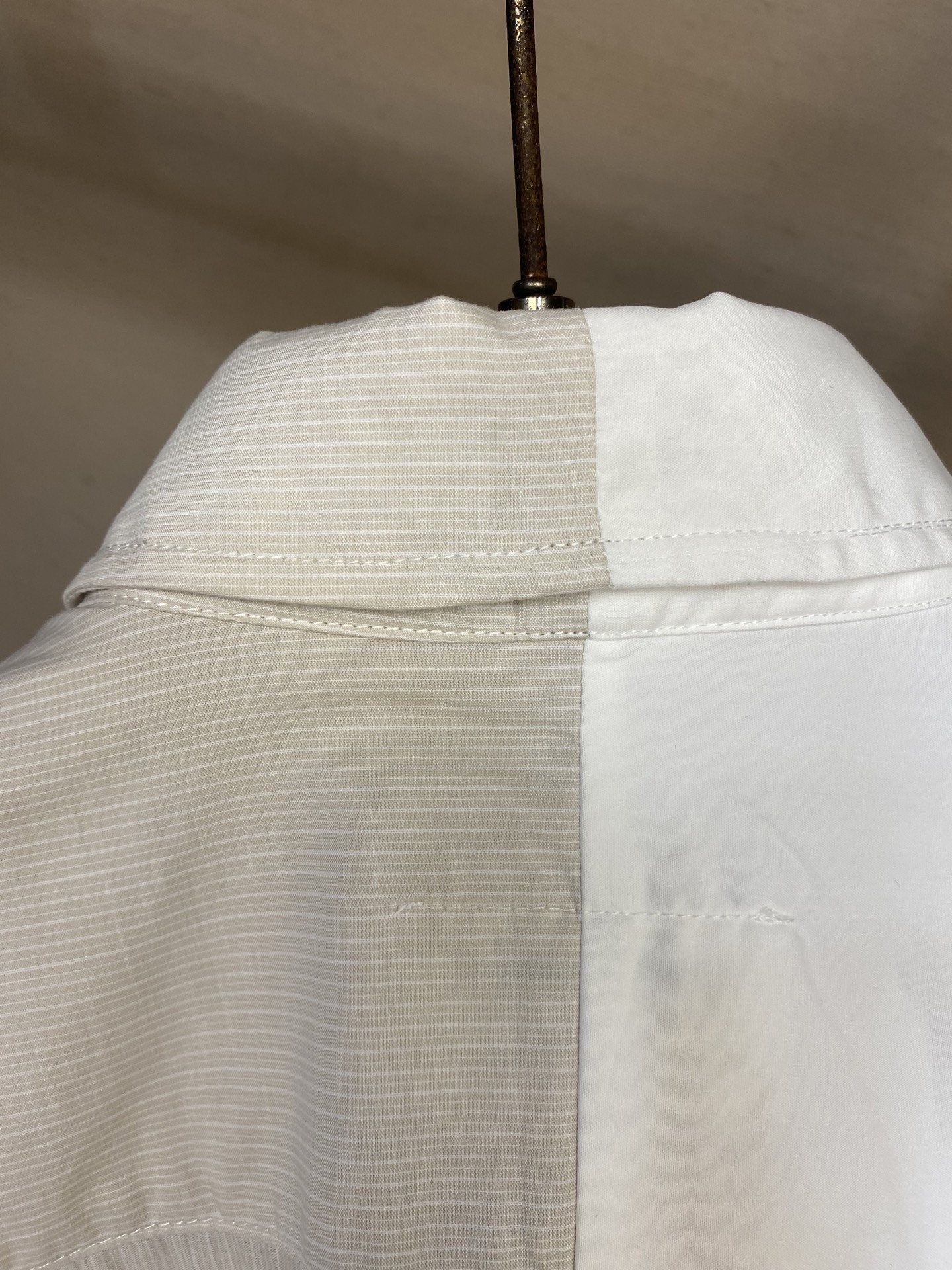 Maison Margiela Digital Print Color Shirt: Unique Handcrafted Design, Comfortable and Stylish, Available in Various Sizes - 图片 8