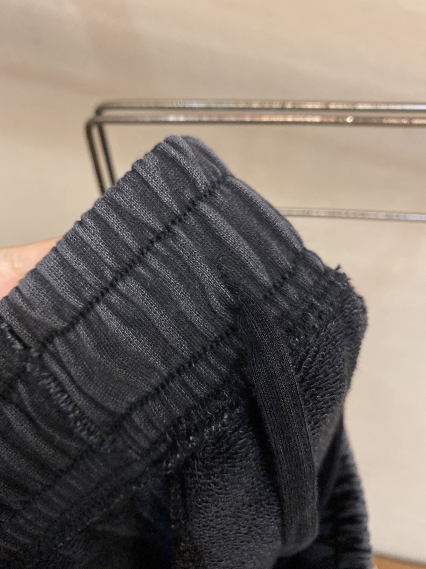 Acne Studios Men’s Leisure Shorts: Comfortable, Stylish, and Ideal for Exercise - 图片 3