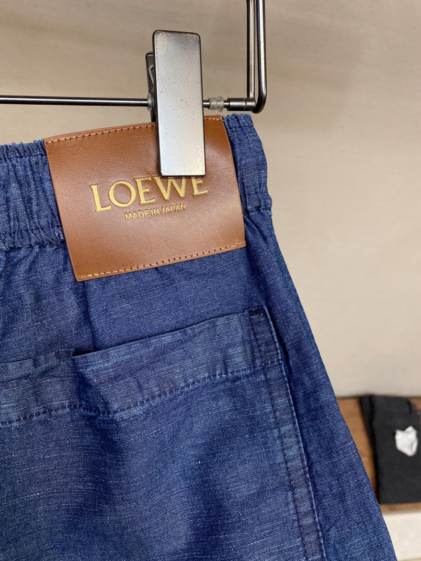 Loewe Blue Cowboy Shorts: Lightweight, Stylish, and Easy Care Instructions - 图片 7