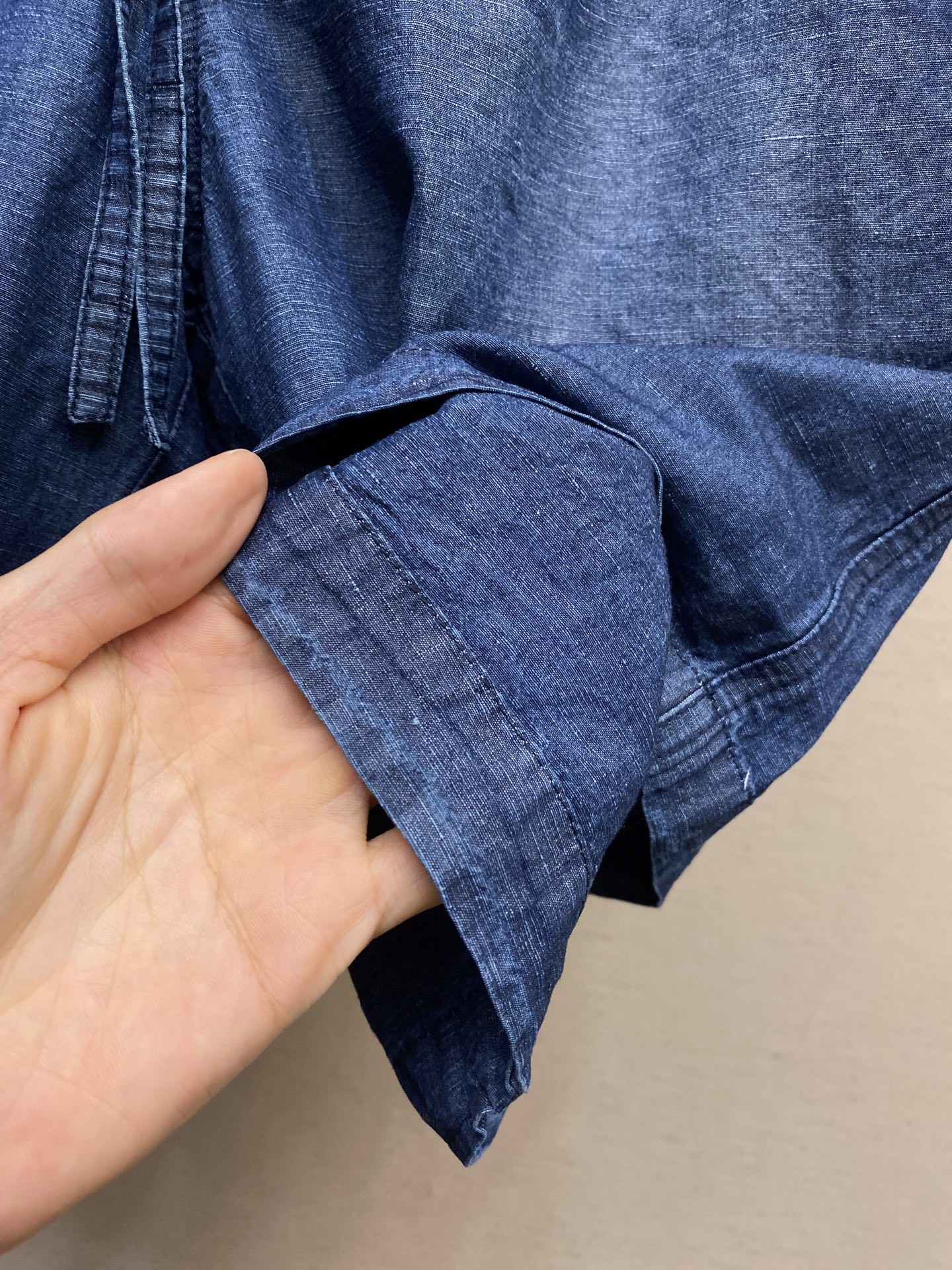 Loewe Blue Cowboy Shorts: Lightweight, Stylish, and Easy Care Instructions - 图片 6