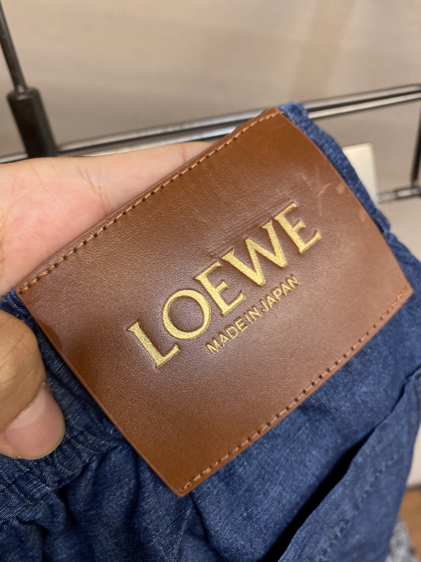 Loewe Blue Cowboy Shorts: Lightweight, Stylish, and Easy Care Instructions - 图片 8