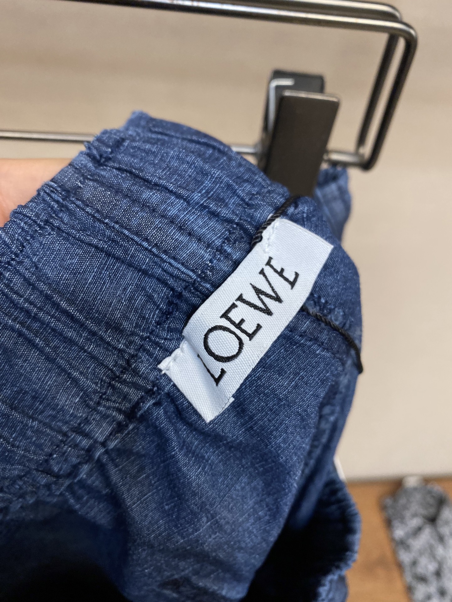 Loewe Blue Cowboy Shorts: Lightweight, Stylish, and Easy Care Instructions - 图片 3