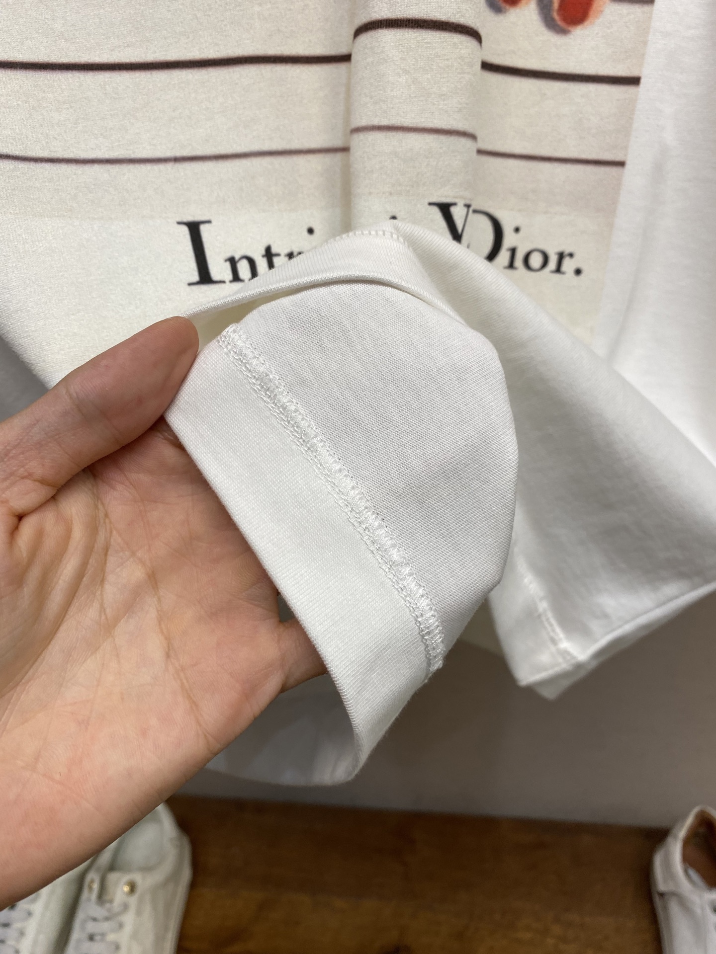 2025 Dior Men’s Autumn T-shirt with 1980s Aesthetic Style in Cotton-Lined Fabric - 图片 8