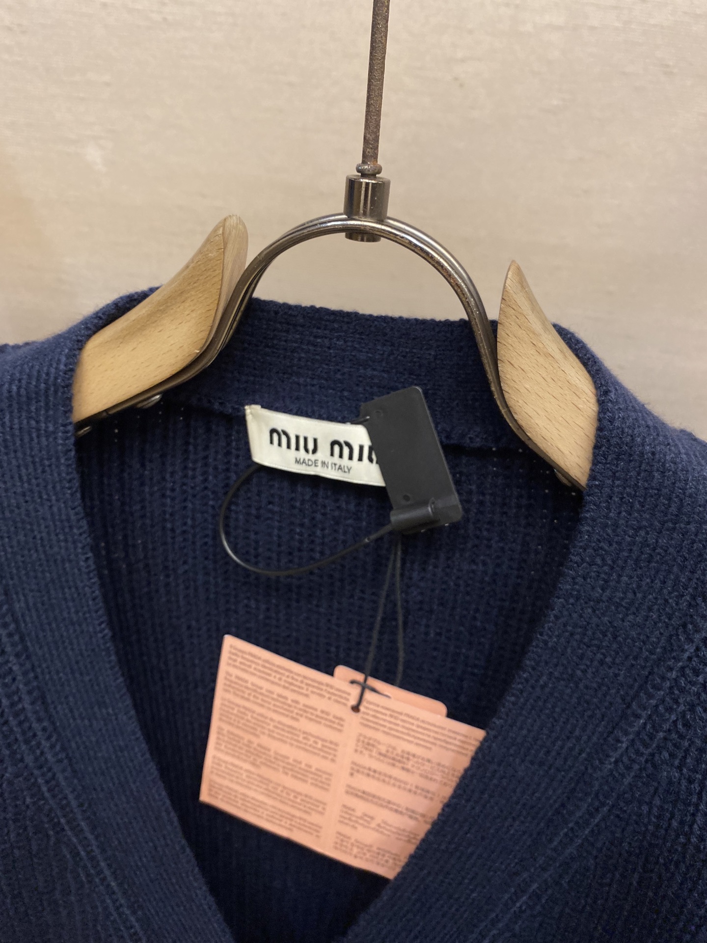 Miu Miu Oversize Wool-Cotton Knit Shirt with Horn Buttons - 图片 3