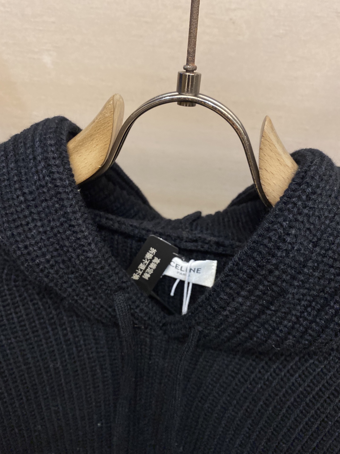 Embroidered Celine Hoodie in Premium Wool-Cotton Blend with Velvet Details. - 图片 4