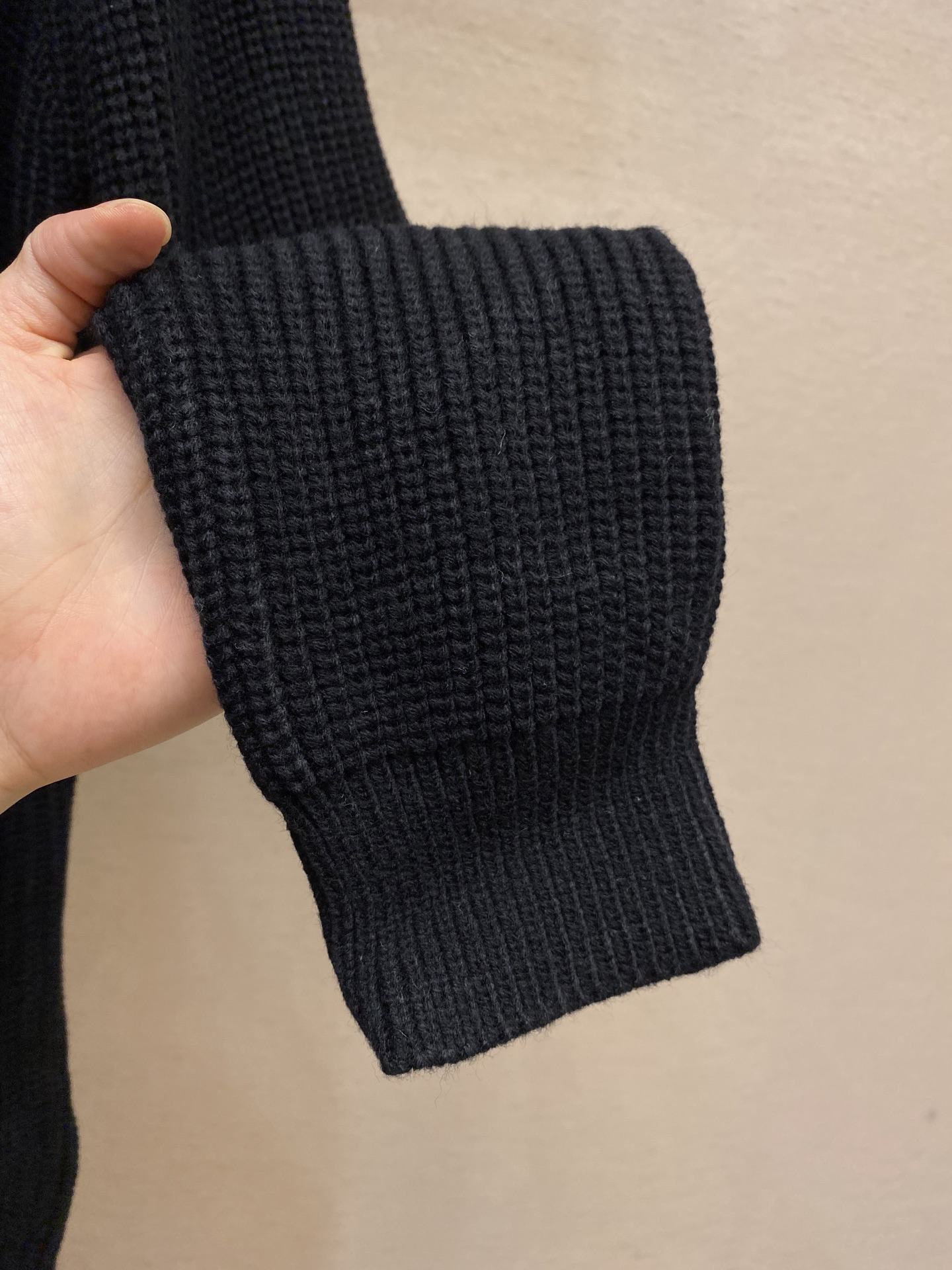 Embroidered Celine Hoodie in Premium Wool-Cotton Blend with Velvet Details. - 图片 8