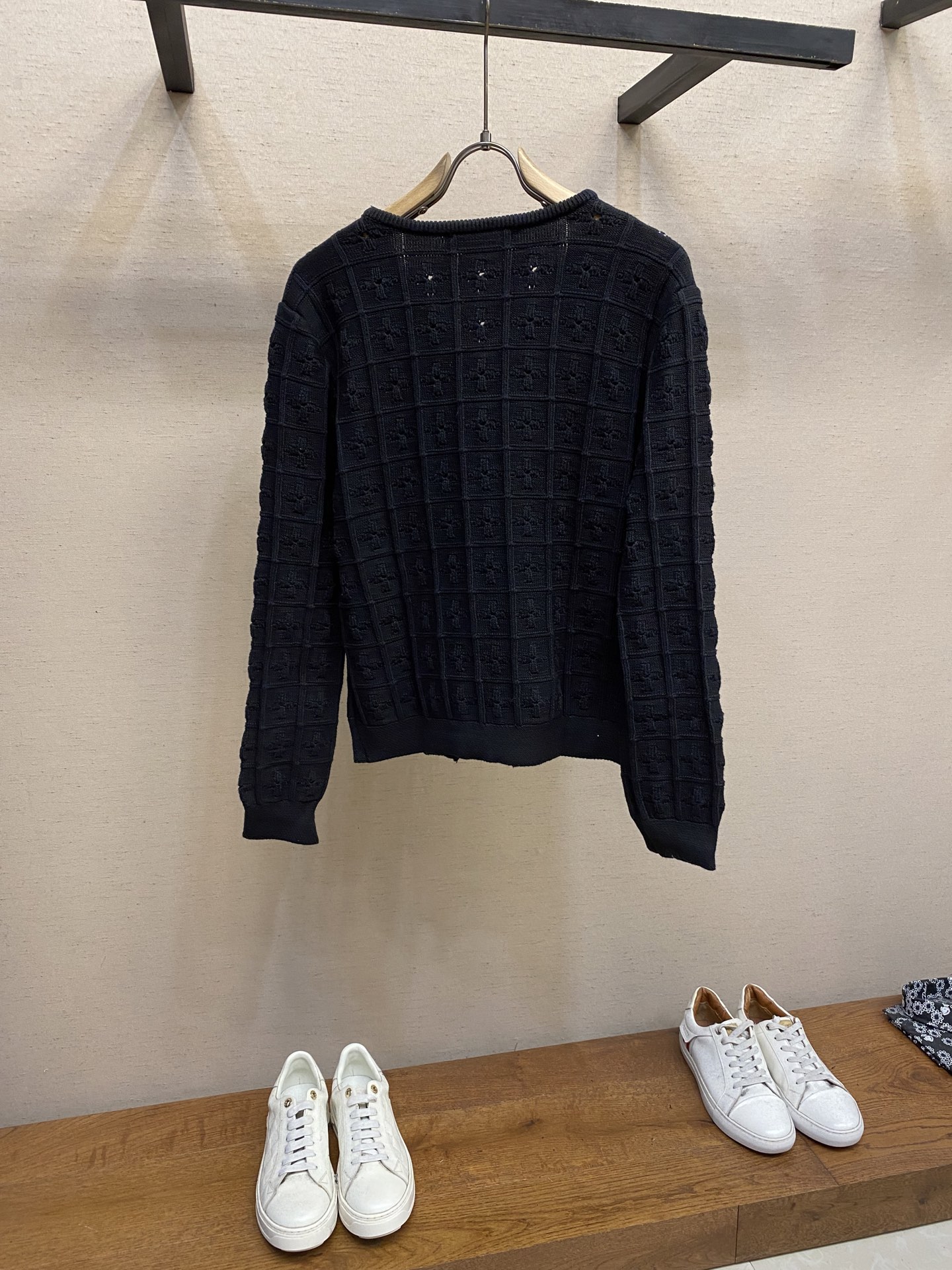 “Monogram Florist Pattern Cotton Wool Knitwear with LV Logo, Crochet Design – Size S-XL” - 图片 2