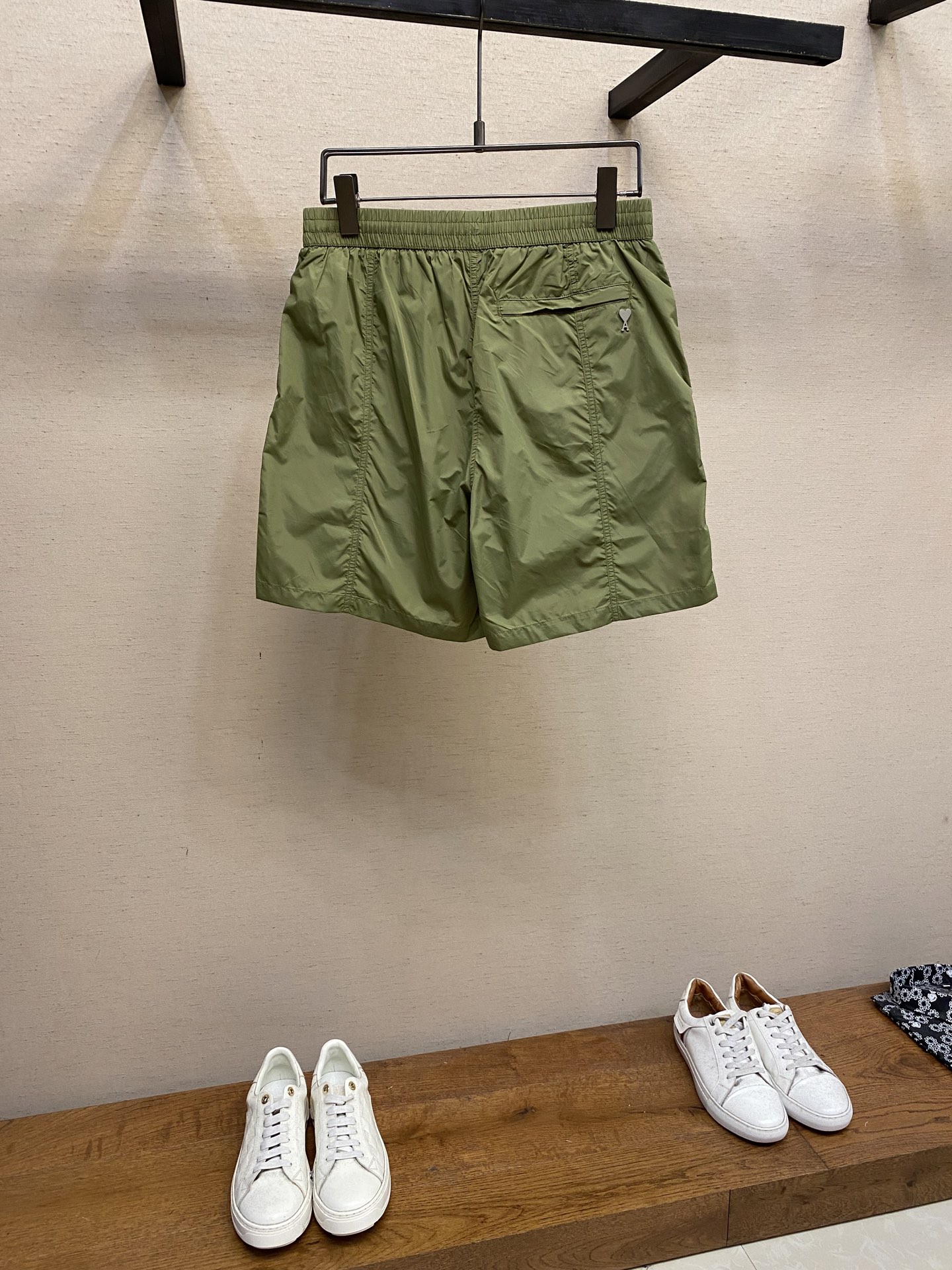 Summer Beach Tour Recreational Shorts with Classic Bangs and Colorful Details - 图片 2