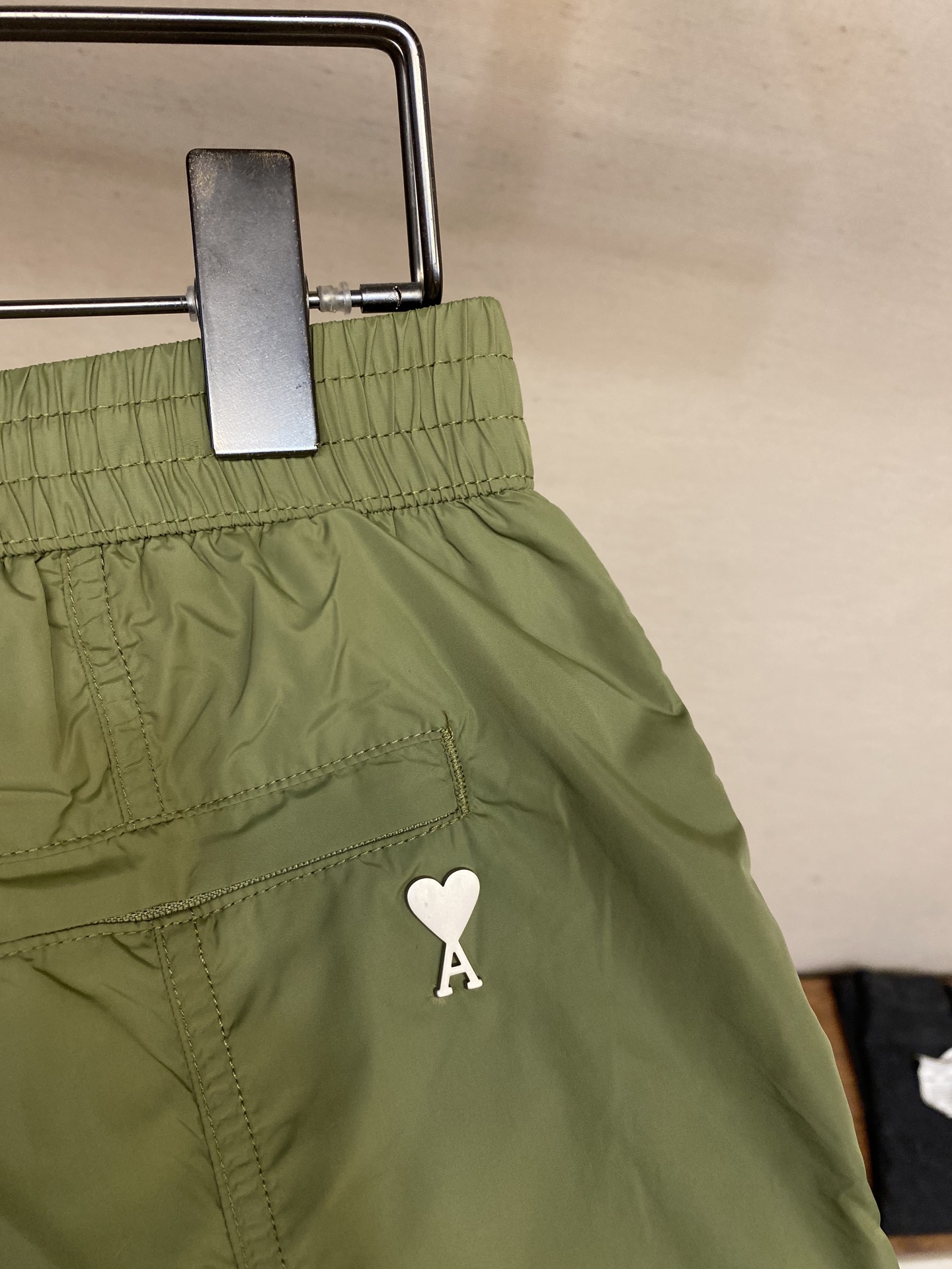 Summer Beach Tour Recreational Shorts with Classic Bangs and Colorful Details - 图片 7