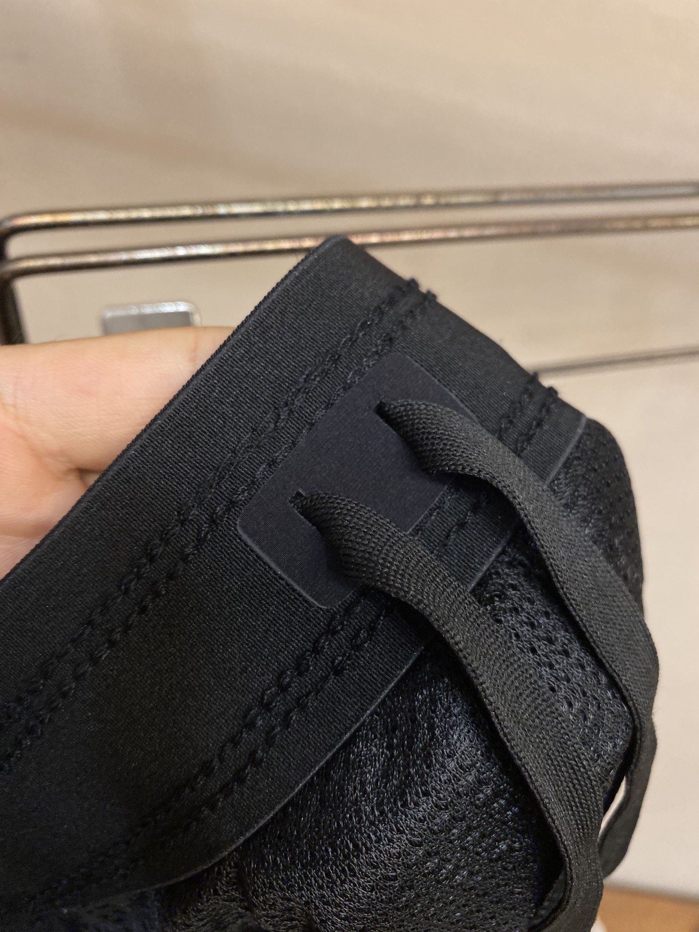 Arcteryx Apparel: Shorts, Sandals, Incendo Jacket – Sizes and Measurements Included - 图片 5