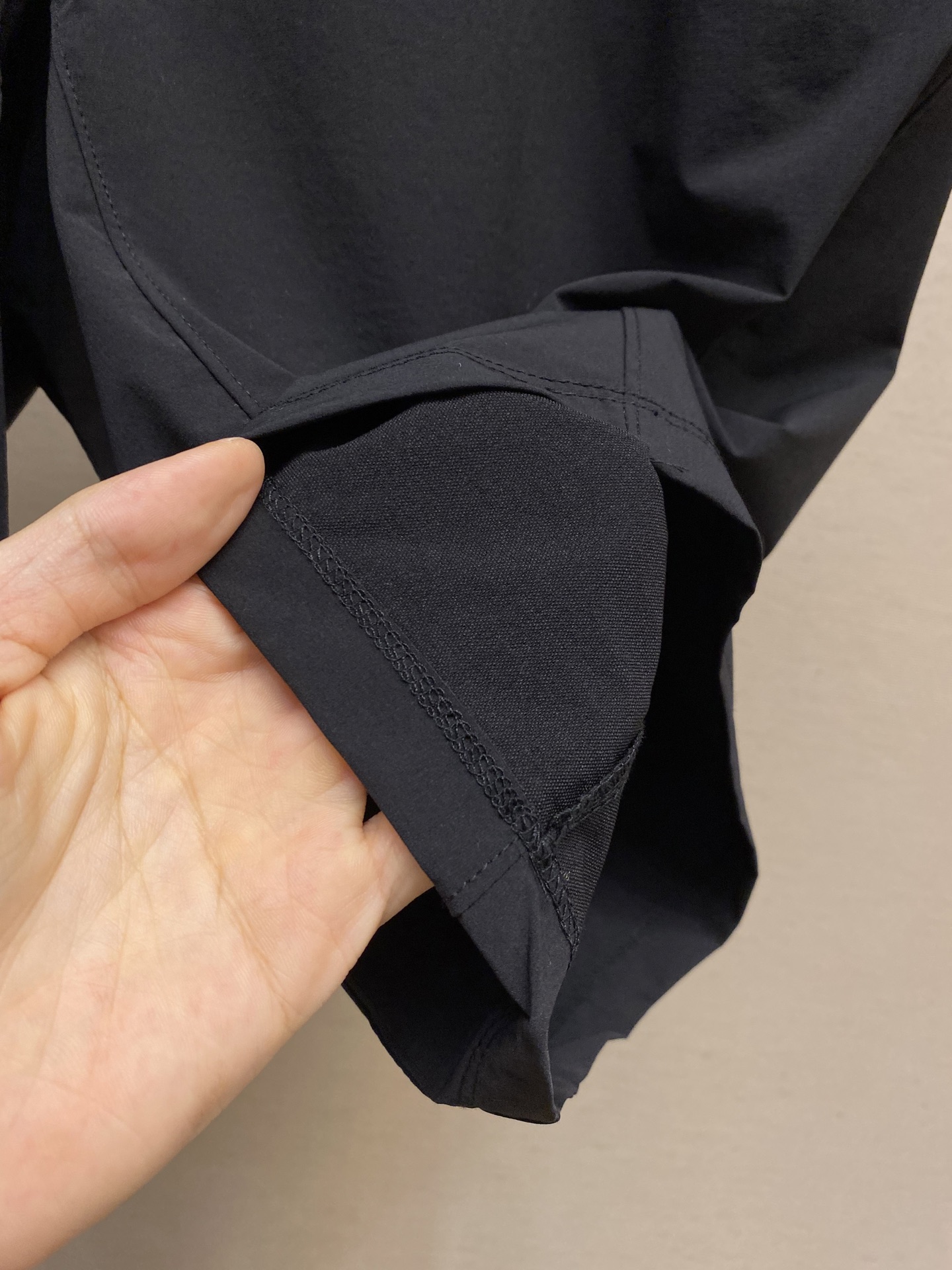 Arcteryx Apparel: Shorts, Sandals, Incendo Jacket – Sizes and Measurements Included - 图片 8