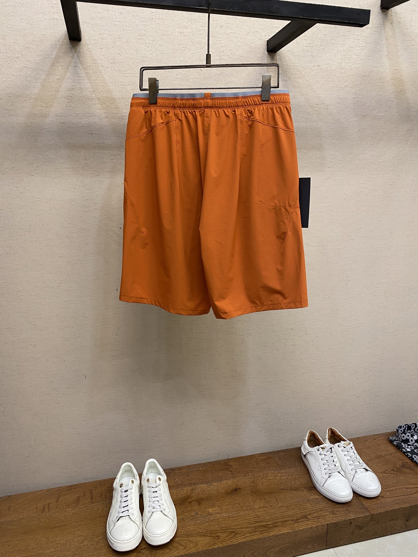 Arcteryx Apparel: Jogging Shorts, Sandals, Slumber Shorts, Incendo Jacket, Sizing Guide - 图片 2