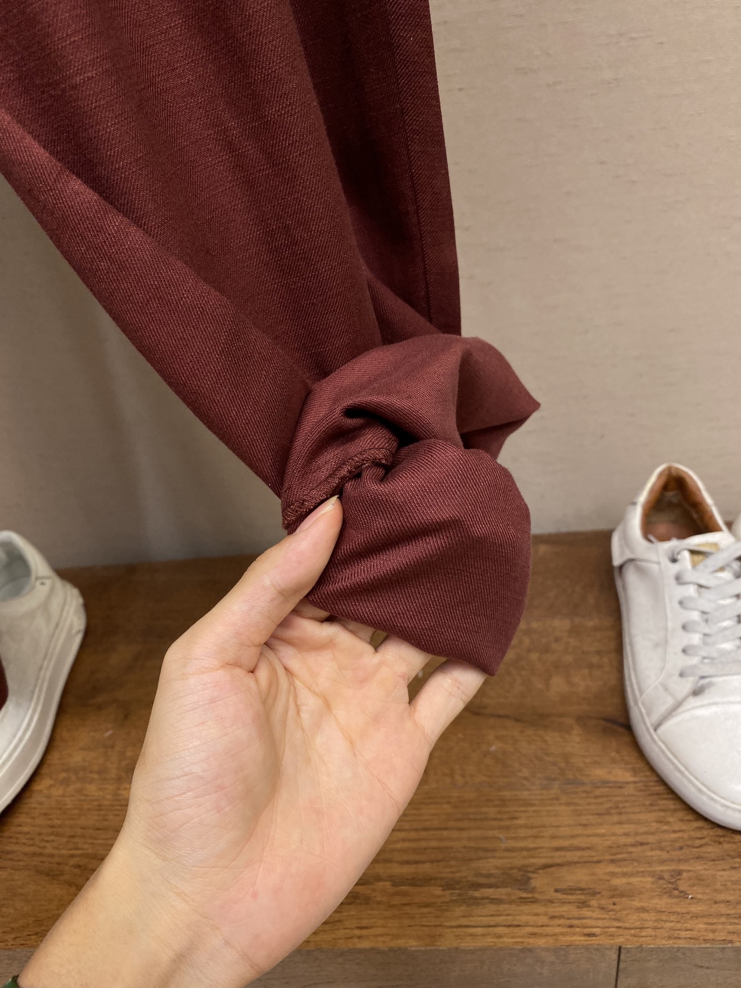 Summer Essential: Gucci Wine-Sack Breathable Pants for Stylish Comfort - 图片 7