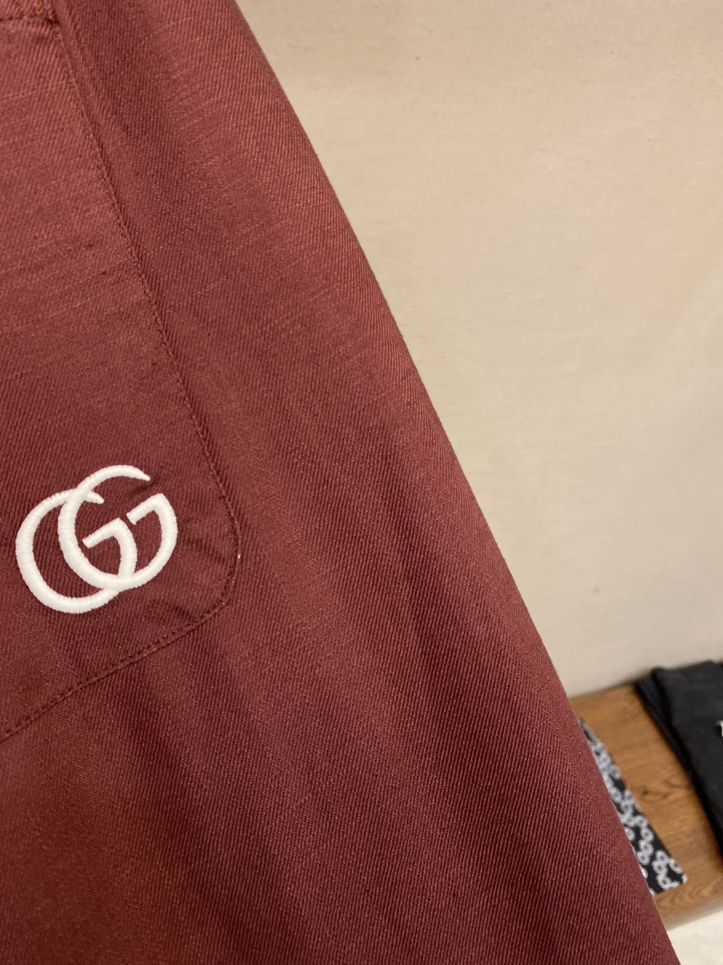Summer Essential: Gucci Wine-Sack Breathable Pants for Stylish Comfort - 图片 9