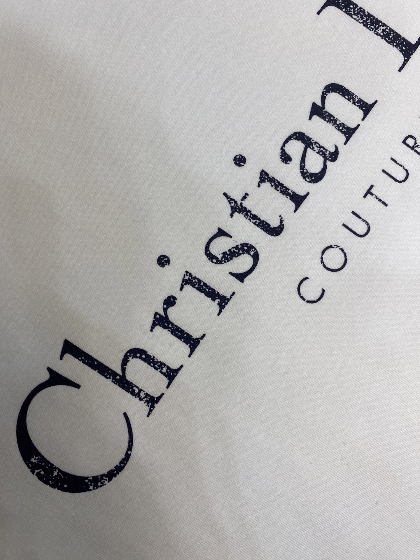 🌟🌟Dior，*FW 这款 Christian Dio* Couture T 恤是二零二五秋季男装系列新