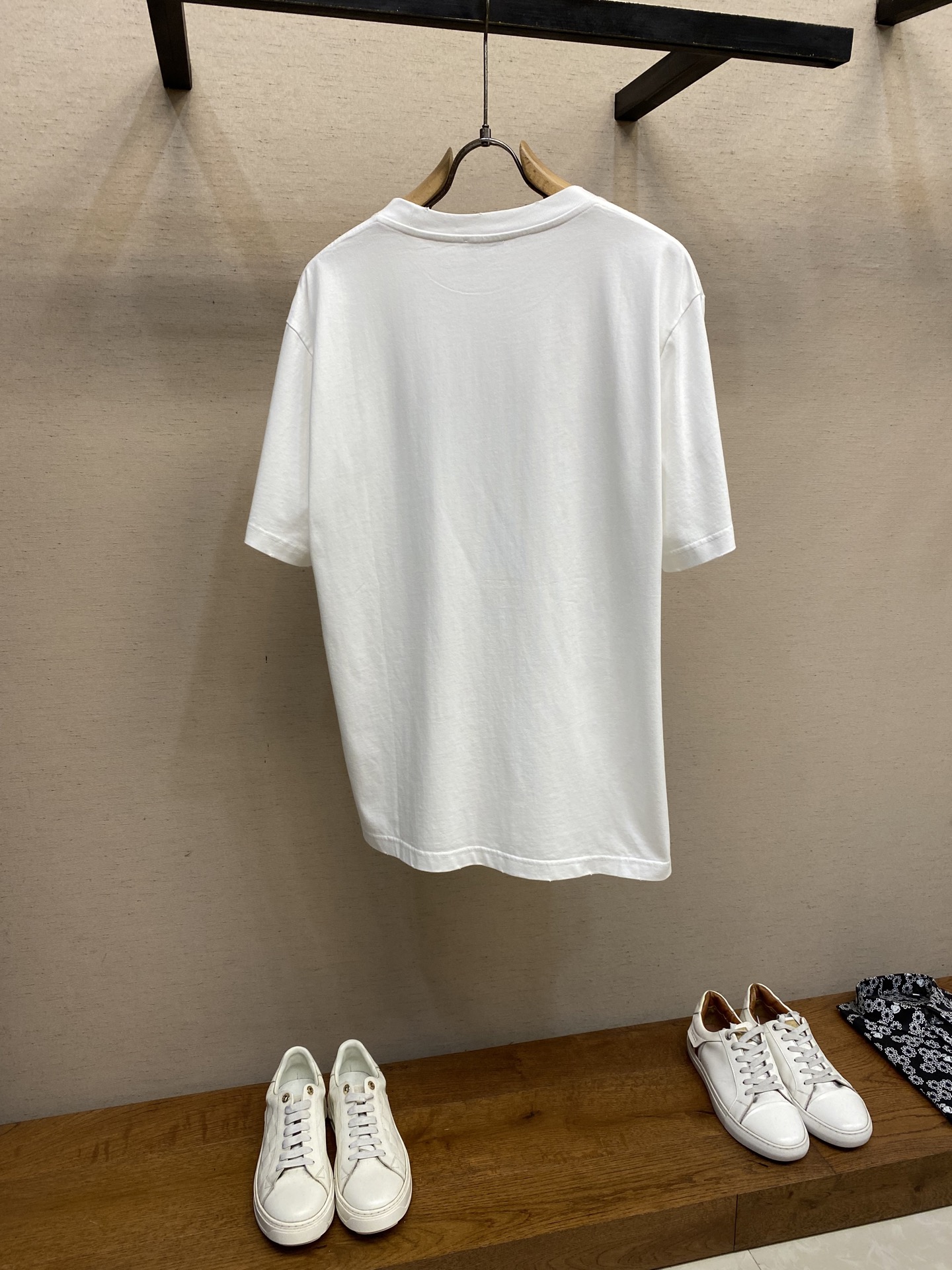 🌟🌟Dior，*FW 这款 Christian Dio* Couture T 恤是二零二五秋季男装系列新