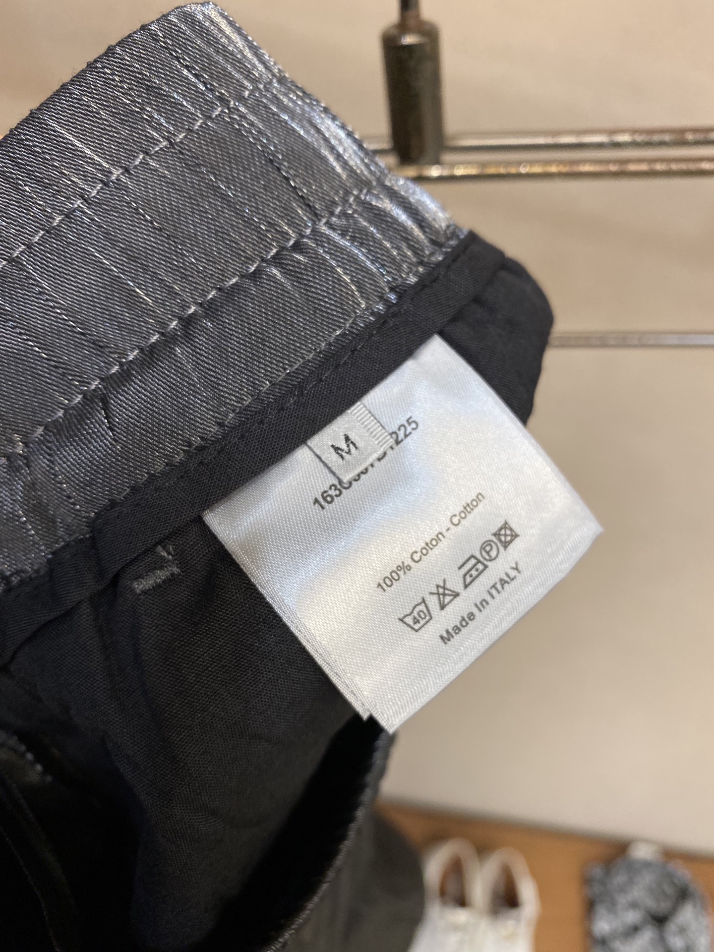 Dior Custom Silk Pants: Grey Elegance with Comfort and Style - 图片 6