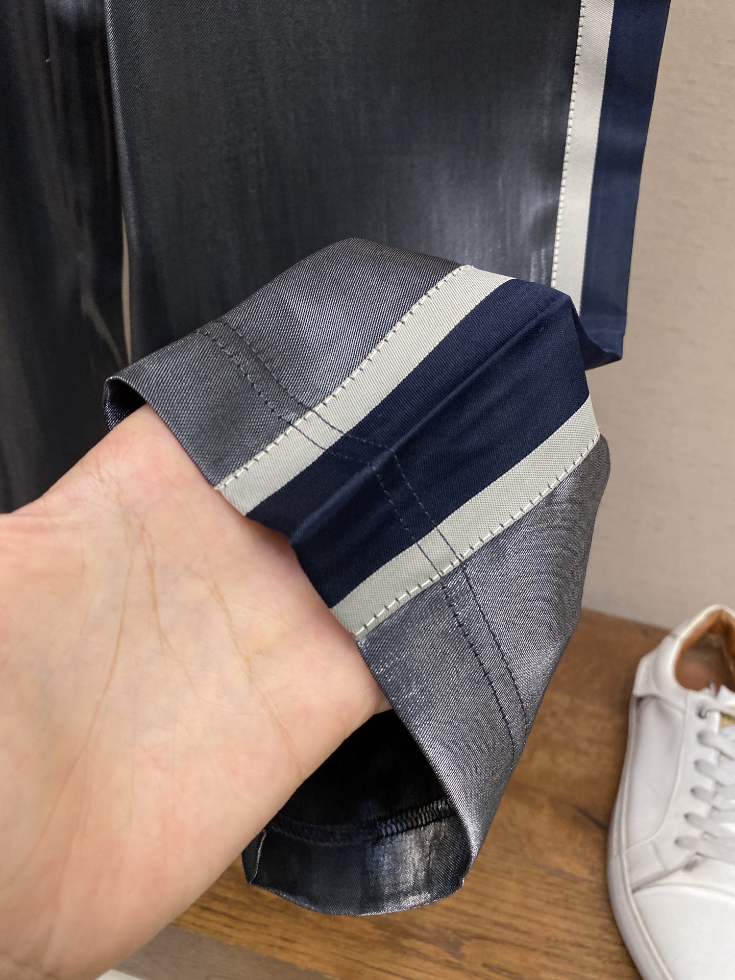 Dior Custom Silk Pants: Grey Elegance with Comfort and Style - 图片 9