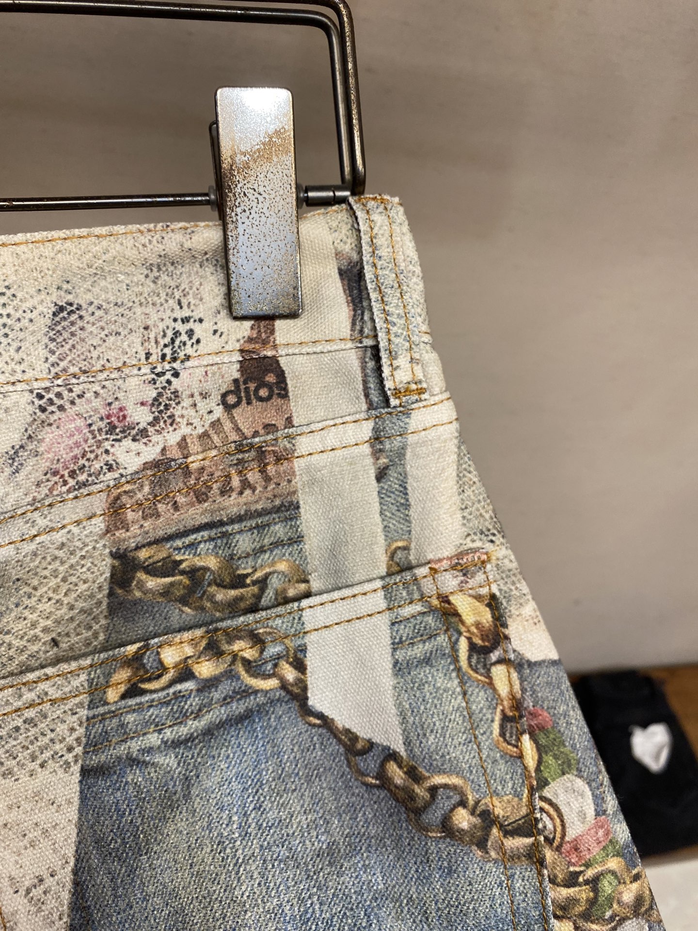Acne Studios 1981-3D Printing Retro Jeans: Old Cowboys’ Art Rebirth in Fashion - 图片 8