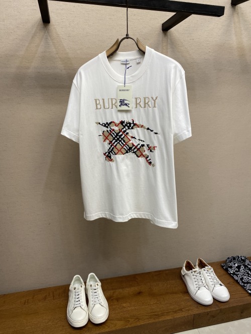 Burberry Cross-Stitch Equestrian Knight Logo Cotton T-Shirt, White, Casual Fit 1 Burberry Cross-Stitch Equestrian Knight Logo Cotton T-Shirt, White, Casual Fit