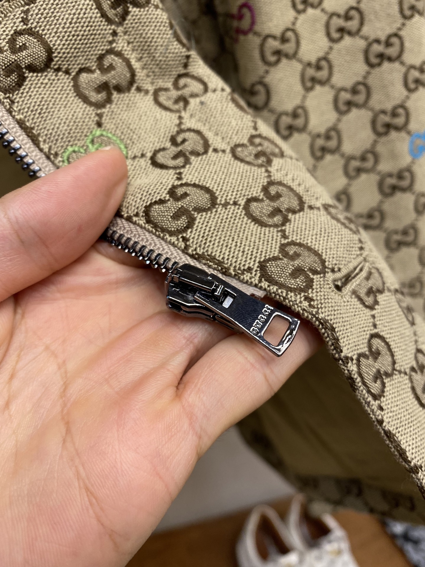 2025 Gucci Autumn Morning GG Canvas Jacket in Camel and Dark Brown - 图片 6