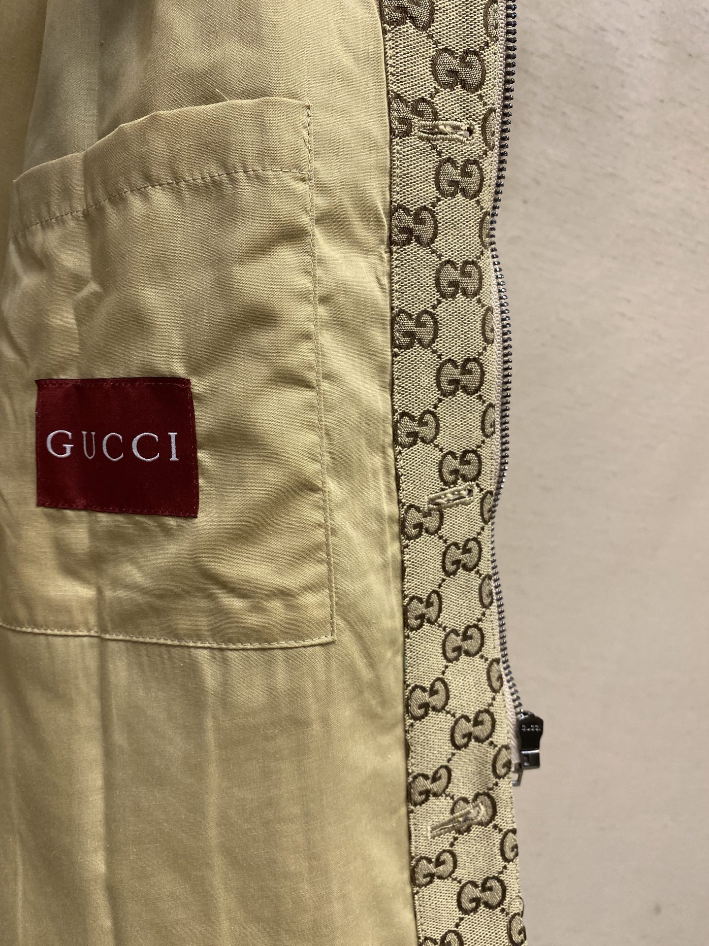 2025 Gucci Autumn Morning GG Canvas Jacket in Camel and Dark Brown - 图片 8