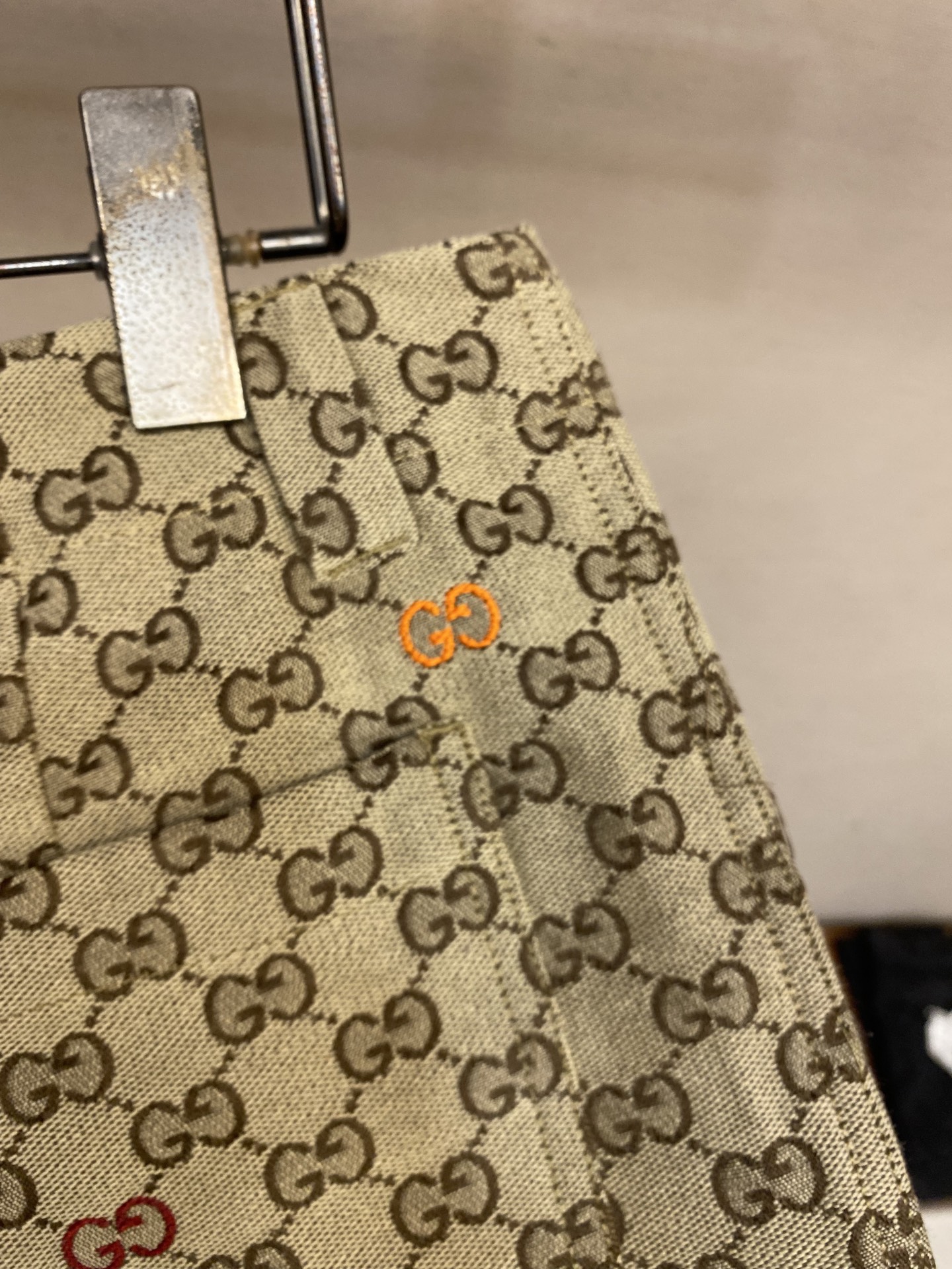 Gucci Camel and Dark Brown GG Canvas Shorts with GG Tweaks, Size S-XL - 图片 8