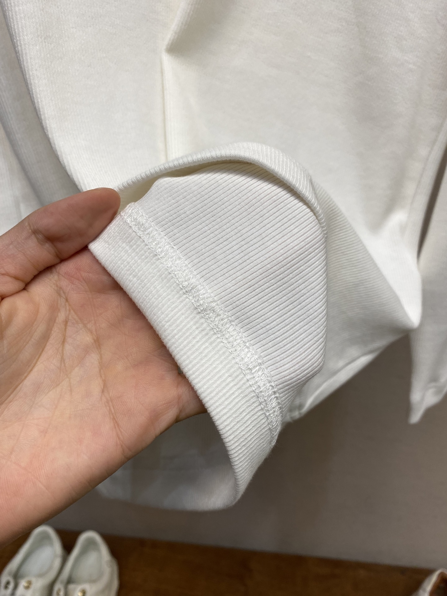 “Celine 2025FW TRIOMPHE Embroidered T-Shirts Care Guide and Size Range” - 图片 8