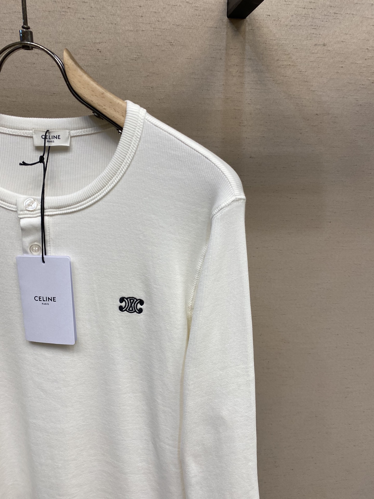 “Celine 2025FW TRIOMPHE Embroidered T-Shirts Care Guide and Size Range” - 图片 5