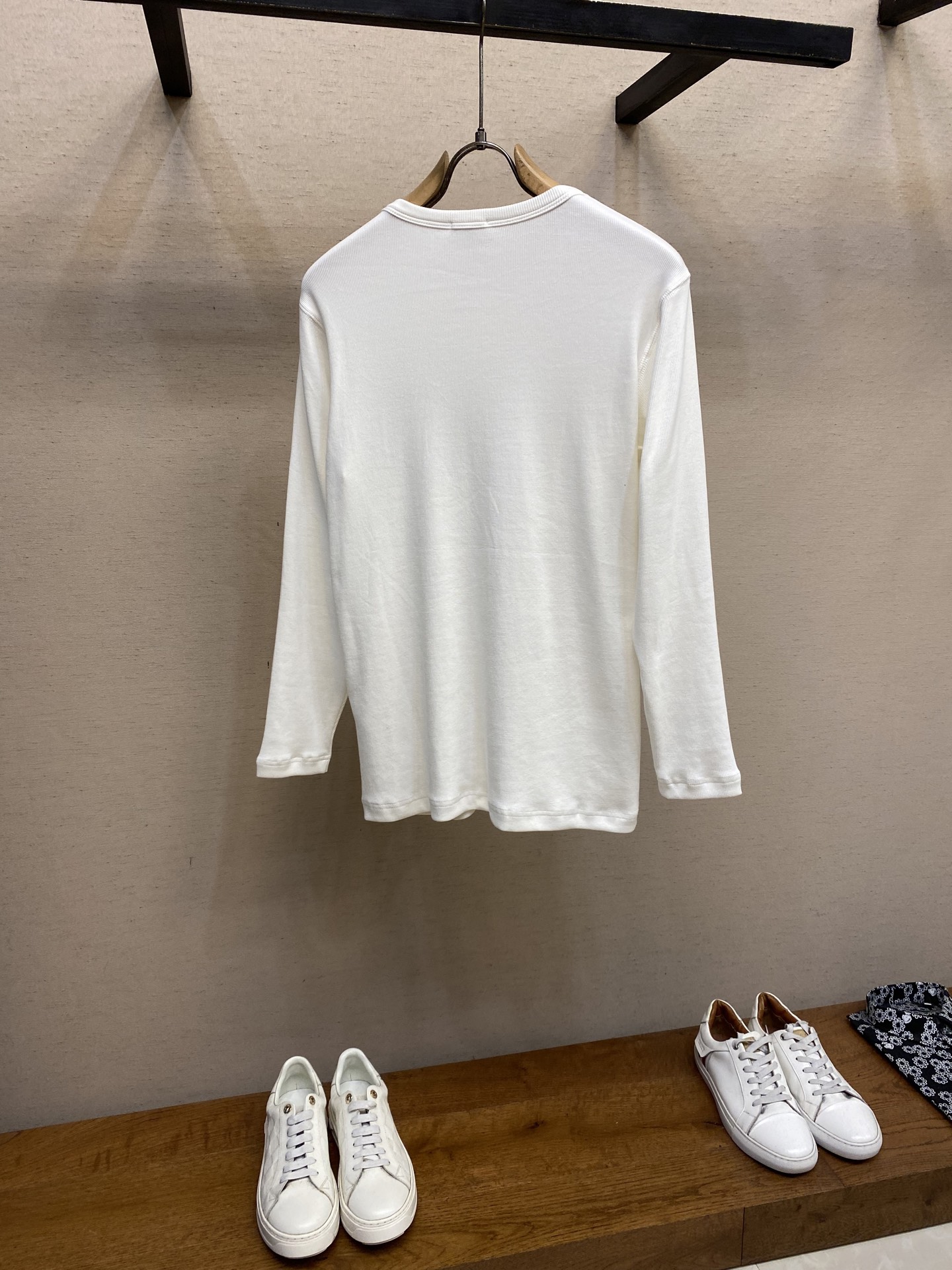 “Celine 2025FW TRIOMPHE Embroidered T-Shirts Care Guide and Size Range” - 图片 2