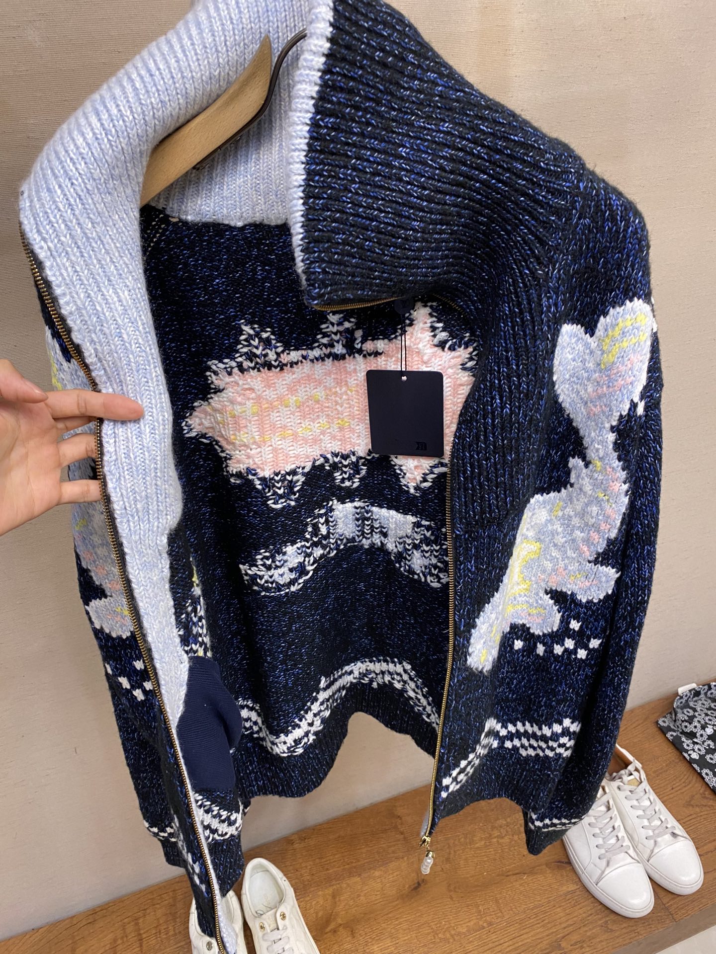 P1008 🌟🌟 1V/LOUIS 25FW NEW DOUBLE-FISH KNITTED ZIPPER SWEATER COAT FOR AUTUMN AND WINTER RULER: XS-L - 图片 8