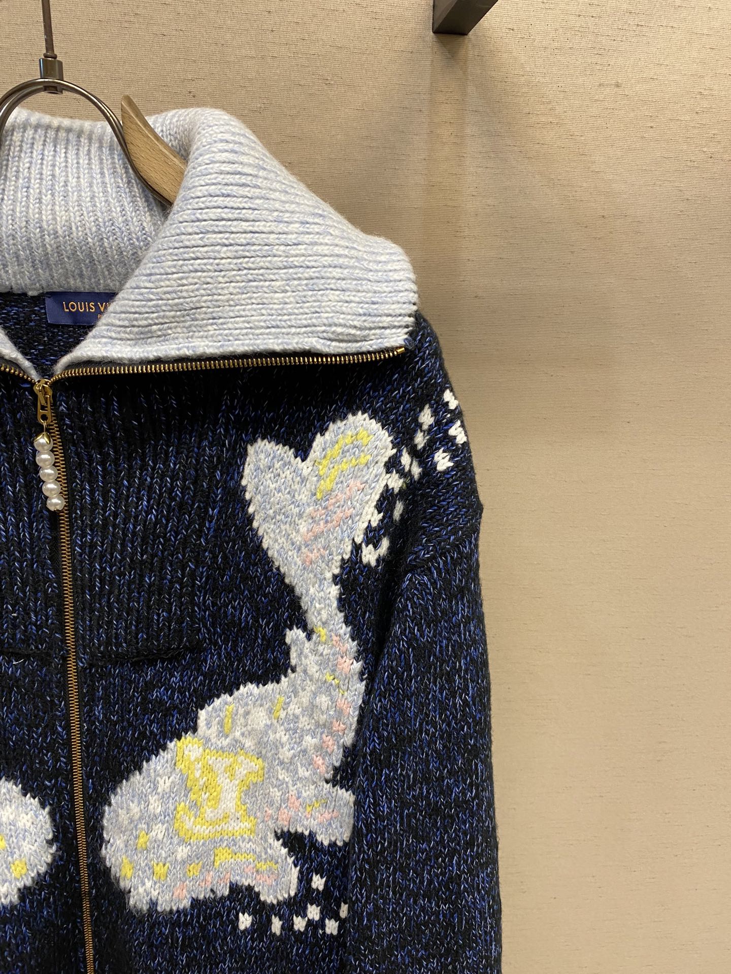 P1008 🌟🌟 1V/LOUIS 25FW NEW DOUBLE-FISH KNITTED ZIPPER SWEATER COAT FOR AUTUMN AND WINTER RULER: XS-L - 图片 4