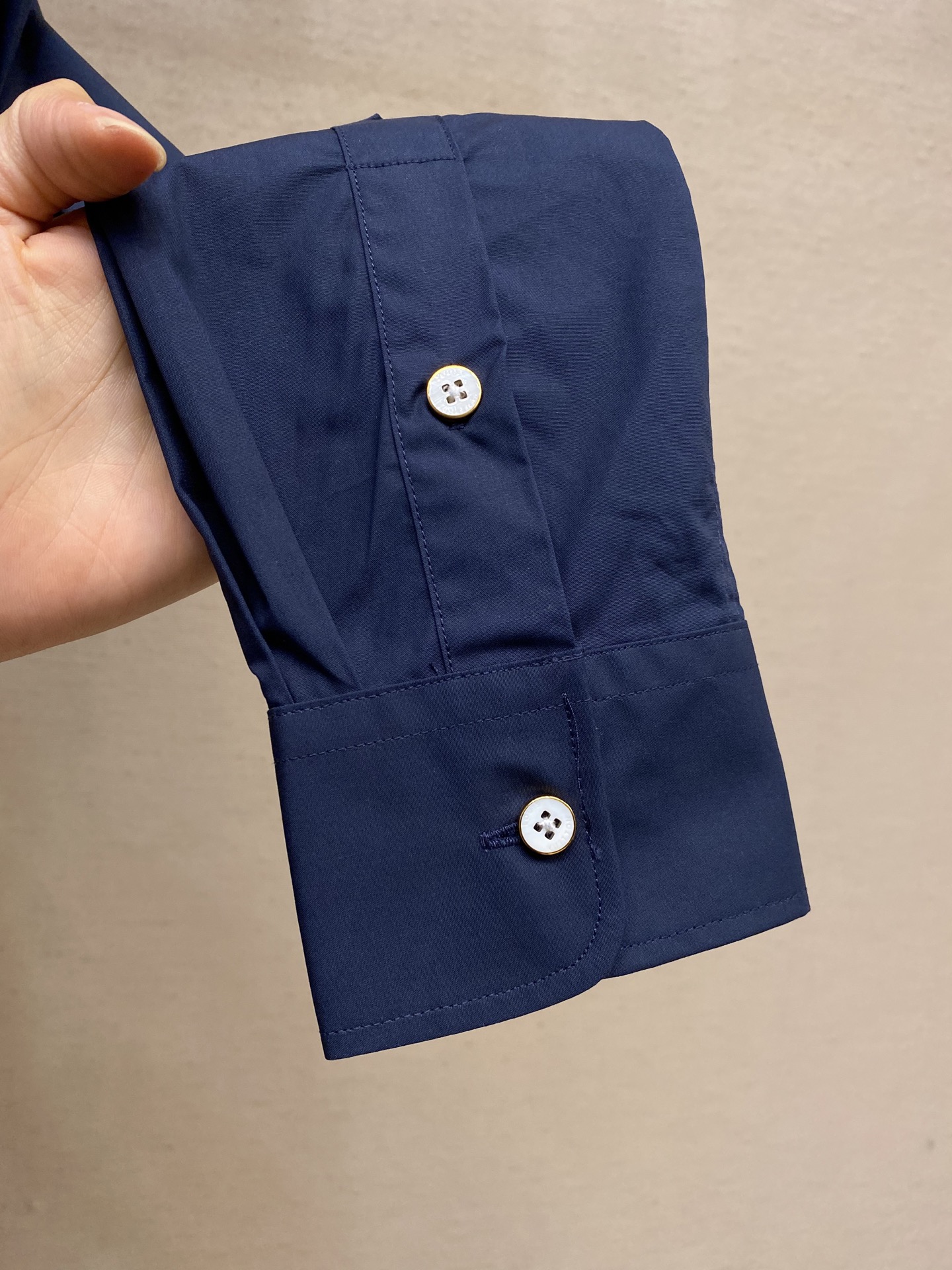 “Nigo Co-Signed Blue Long Sleeve Shirt: Pharrell Collaboration 2025 Collection Review” - 图片 7