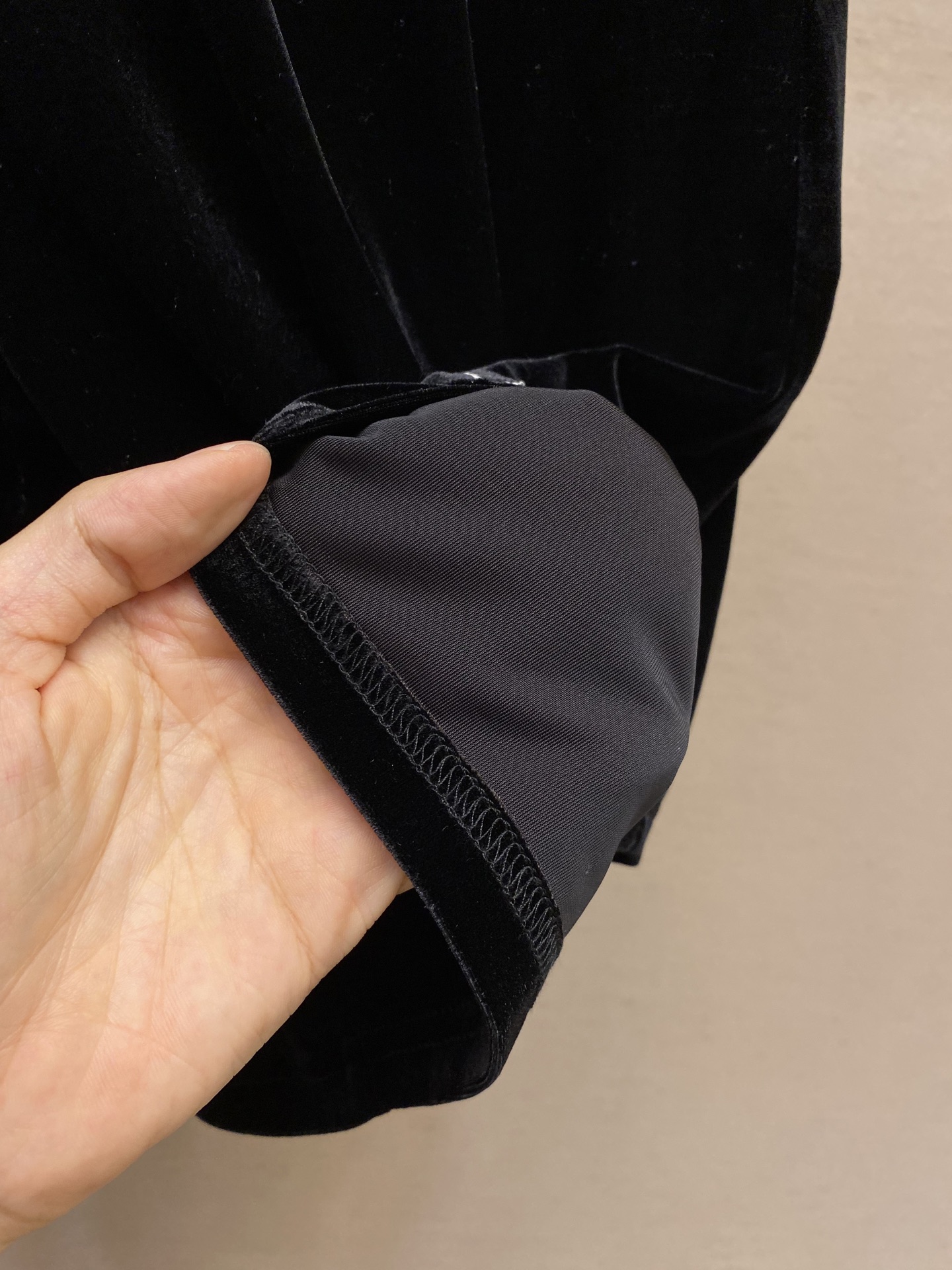 Title: P600 Charlie Luciano 2025 Summer Embroidered Shorts Review Summary: Stylish and comfortable shorts for outdoor activities, designed for fashion and functionality, available in sizes S-XL - 图片 8