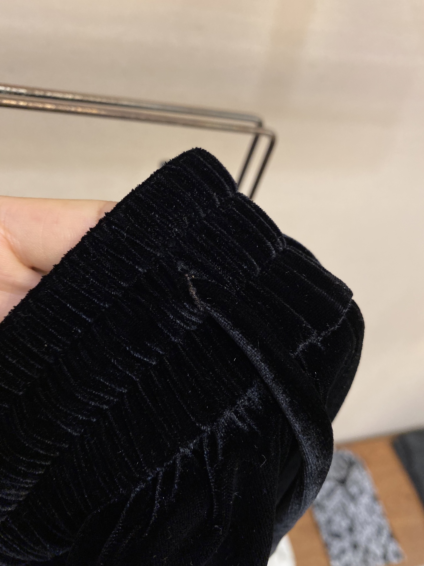 Title: P600 Charlie Luciano 2025 Summer Embroidered Shorts Review Summary: Stylish and comfortable shorts for outdoor activities, designed for fashion and functionality, available in sizes S-XL - 图片 5