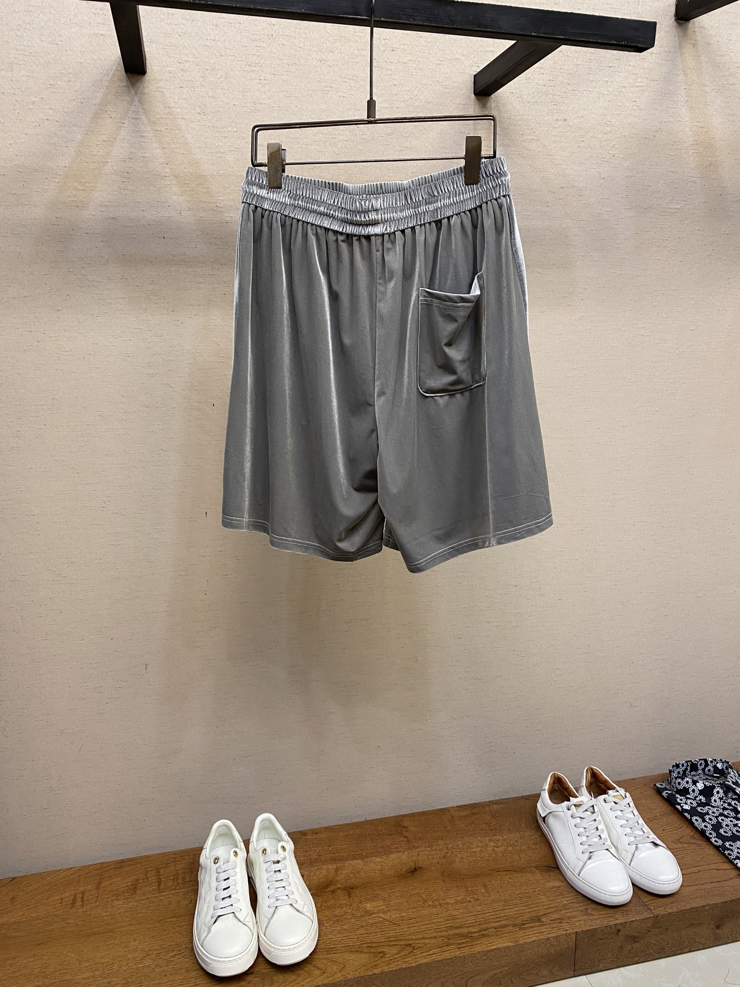“2025 Summer Embroidered Shorts: Comfortable and Stylish Streetwear for Outdoor Exercise | Size S-XL” - 图片 2