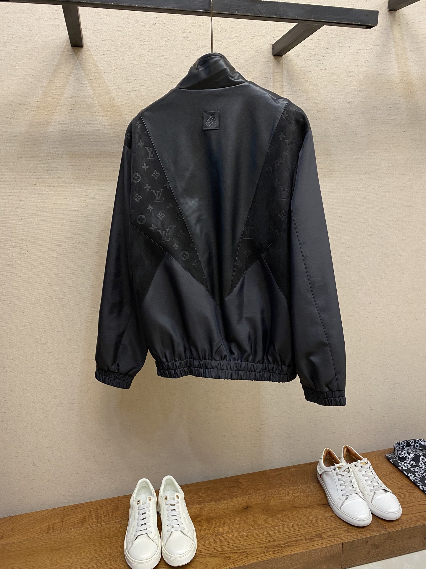 “Premium Jersey Jacket with Unique Design and High-Quality Materials, Size S-XL” - 图片 2