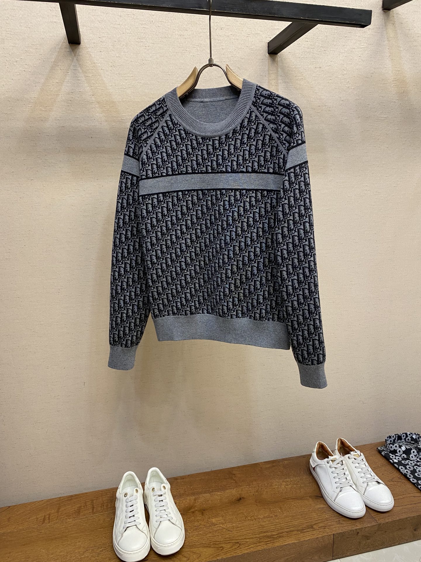 Title: Dior Autumn/Winter Bouquets Collection: Nylon-based fabric in grey and cyanide colors, versatile and timeless design. Sizes S-XL.