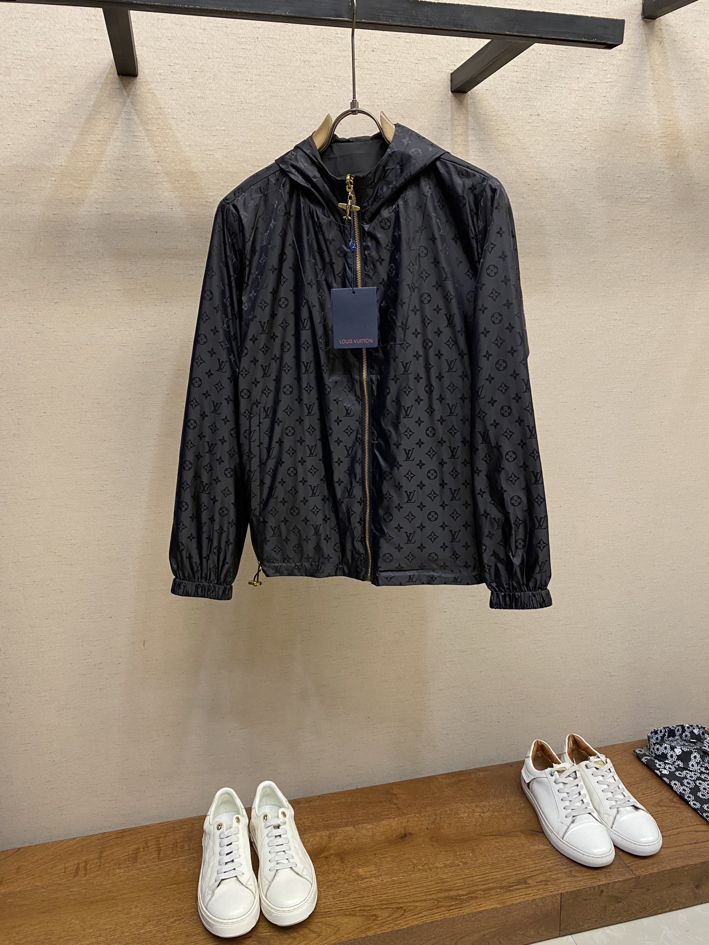 “2025 Male Recreational Designer Double-Sided Jacket: Fashionable, Custom-Made, Luxurious Zip Design” - 图片 1