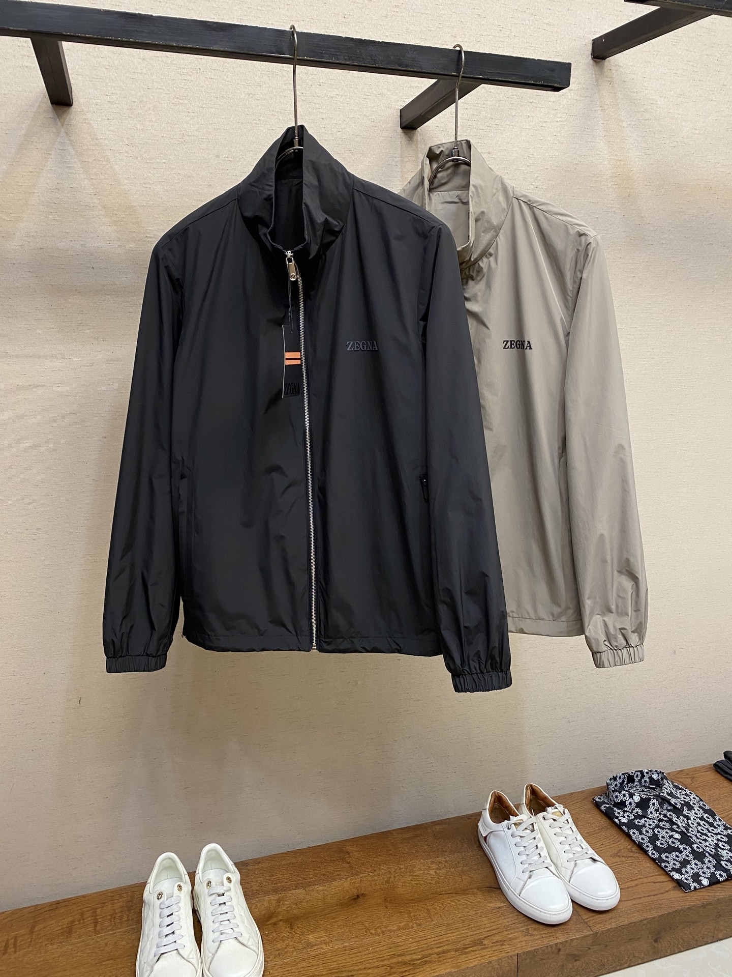 Title: P864 Zzegna Recreational Tailor Jacket 2025 Summary: Stylish, energetic leisure jacket with popular zip design, custom-made luxury fabric, suitable for various age groups - 图片 3