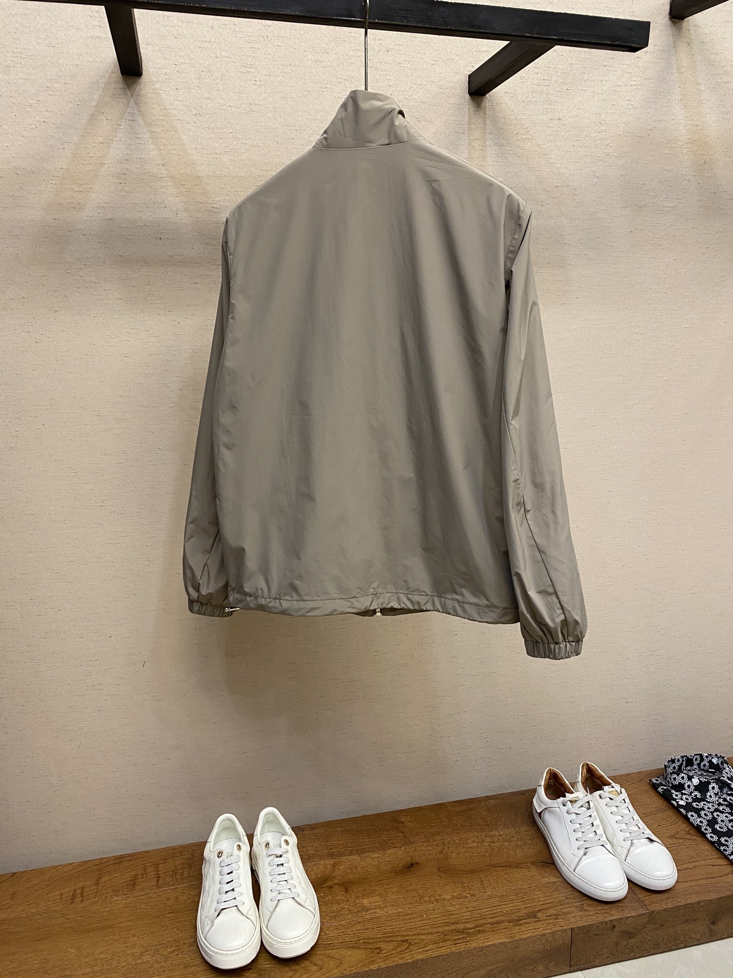 Title: P864 Zzegna Recreational Tailor Jacket 2025 Summary: Stylish, energetic leisure jacket with popular zip design, custom-made luxury fabric, suitable for various age groups - 图片 2